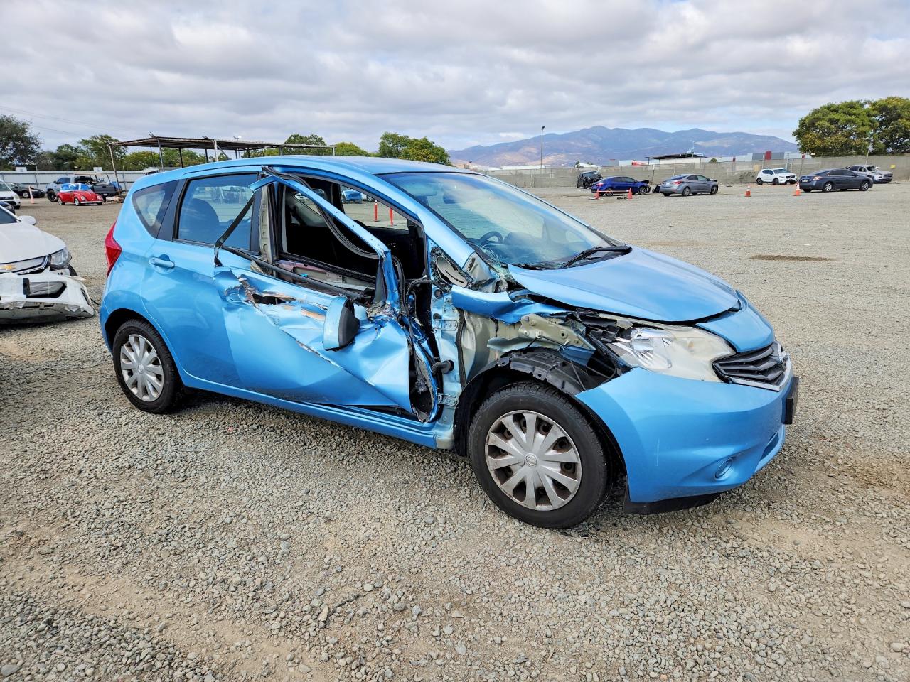 2015 NISSAN VERSA