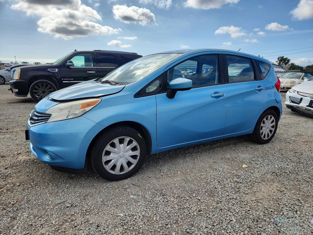 2015 NISSAN VERSA