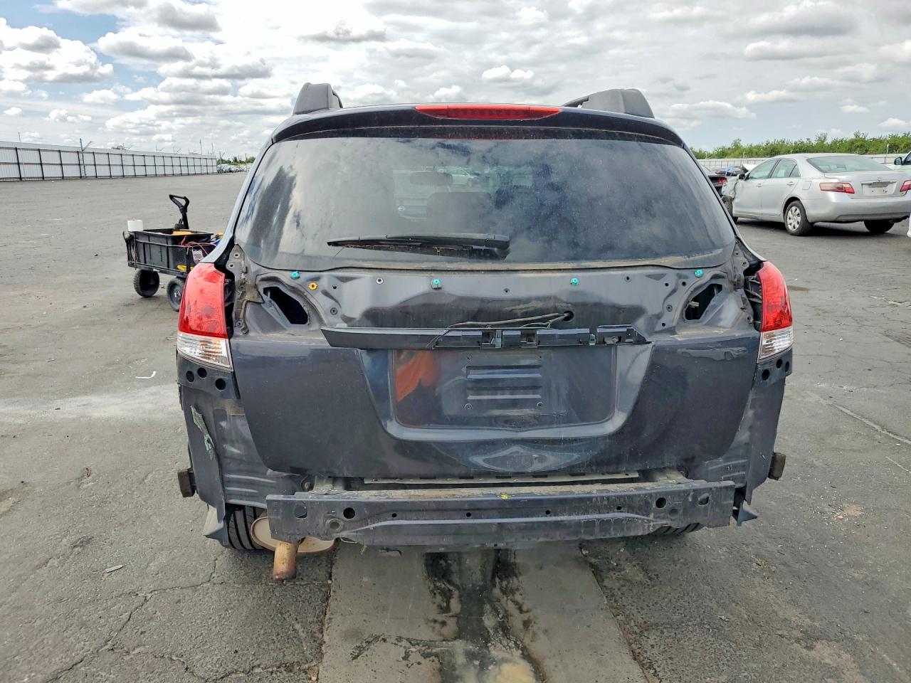 2010 SUBARU OUTBACK