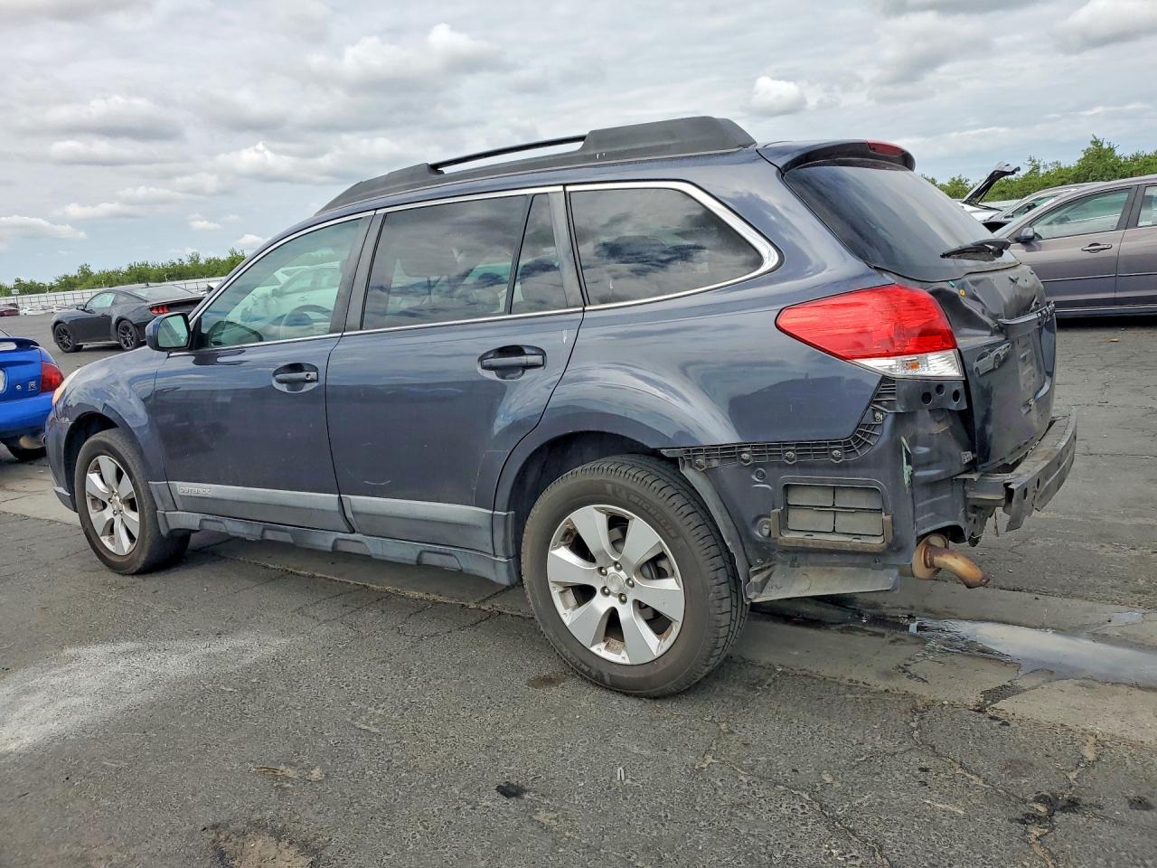 2010 SUBARU OUTBACK