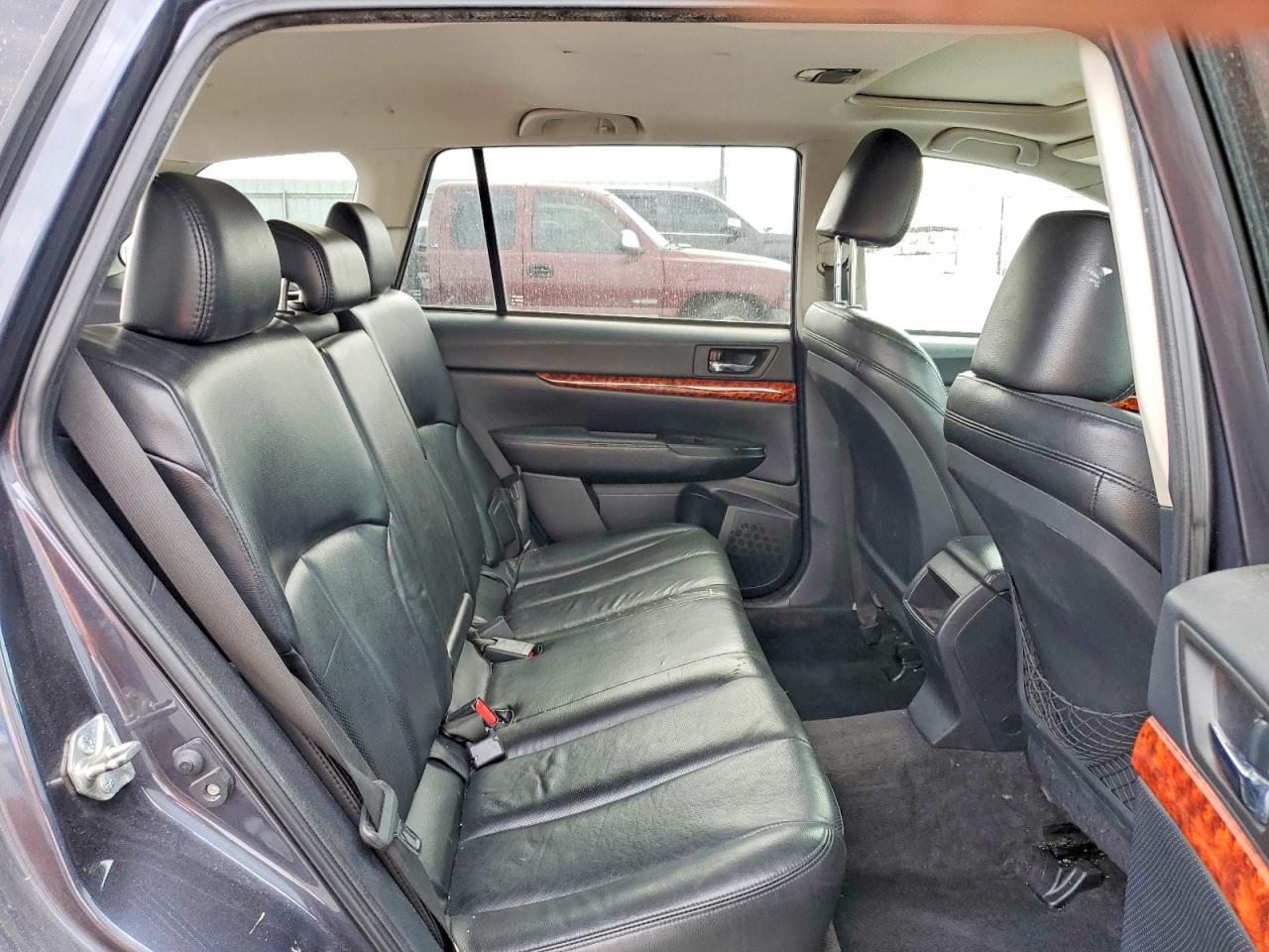 2010 SUBARU OUTBACK