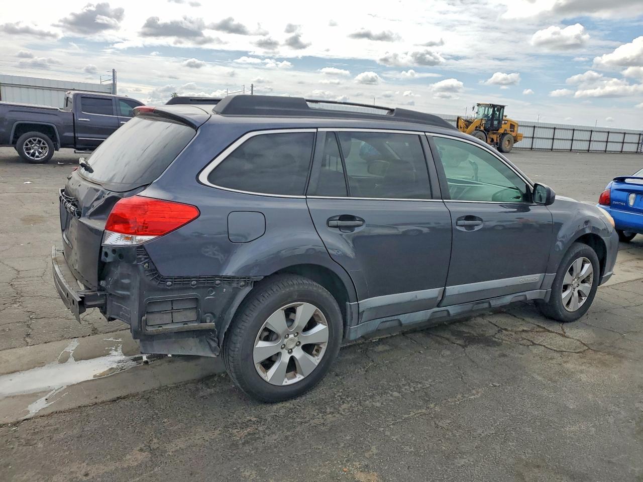 2010 SUBARU OUTBACK