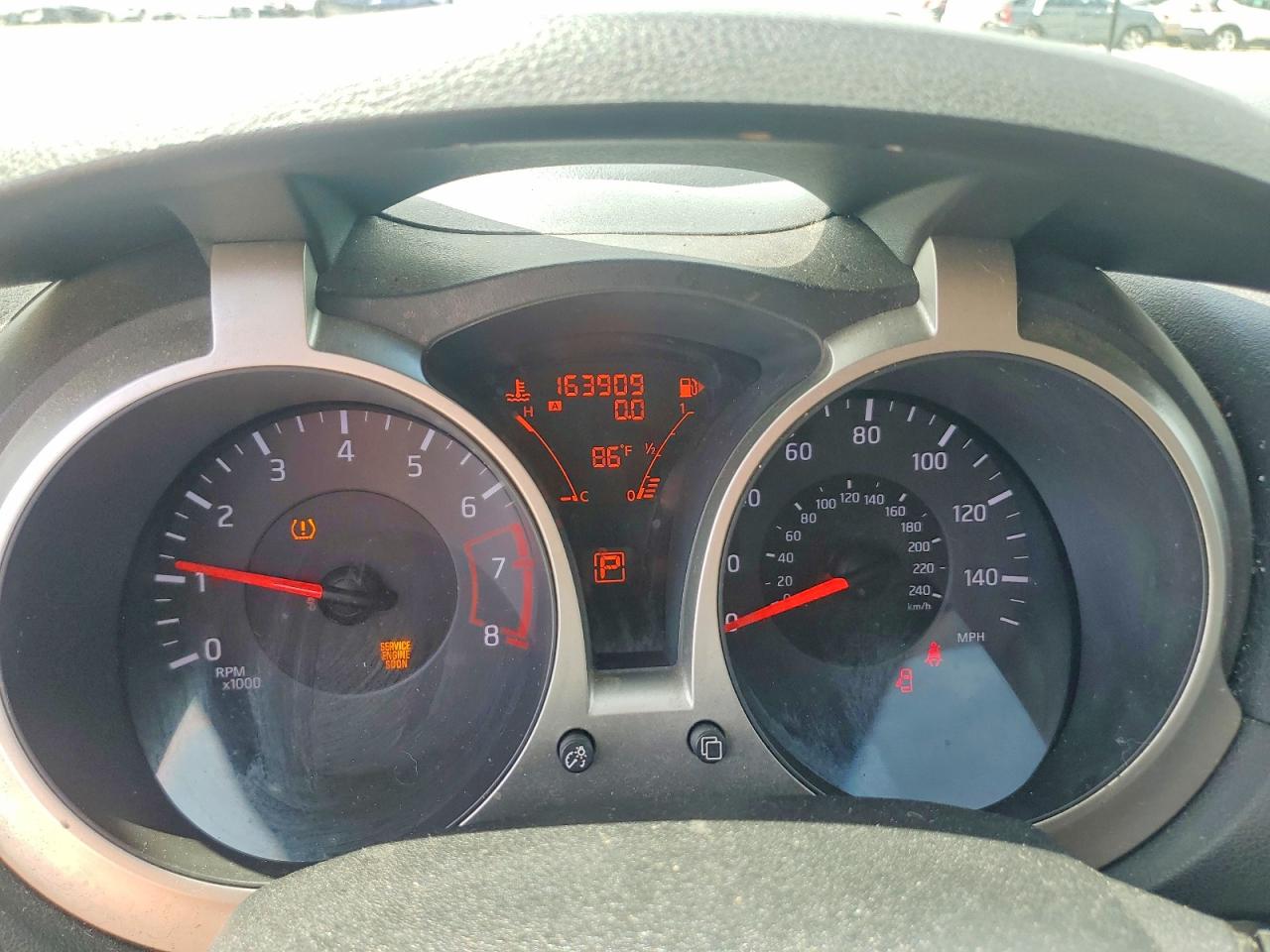 2011 NISSAN JUKE