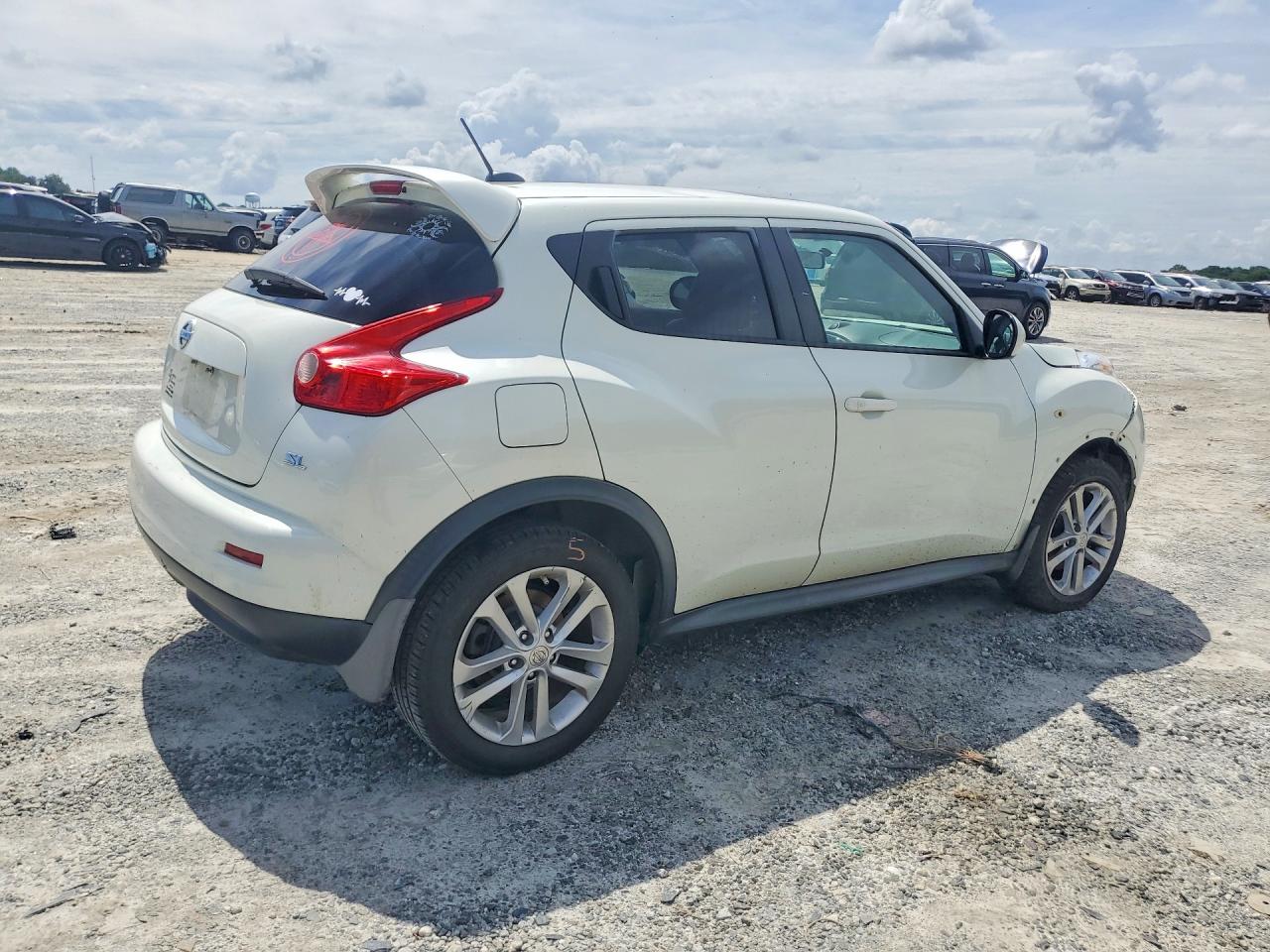 2011 NISSAN JUKE