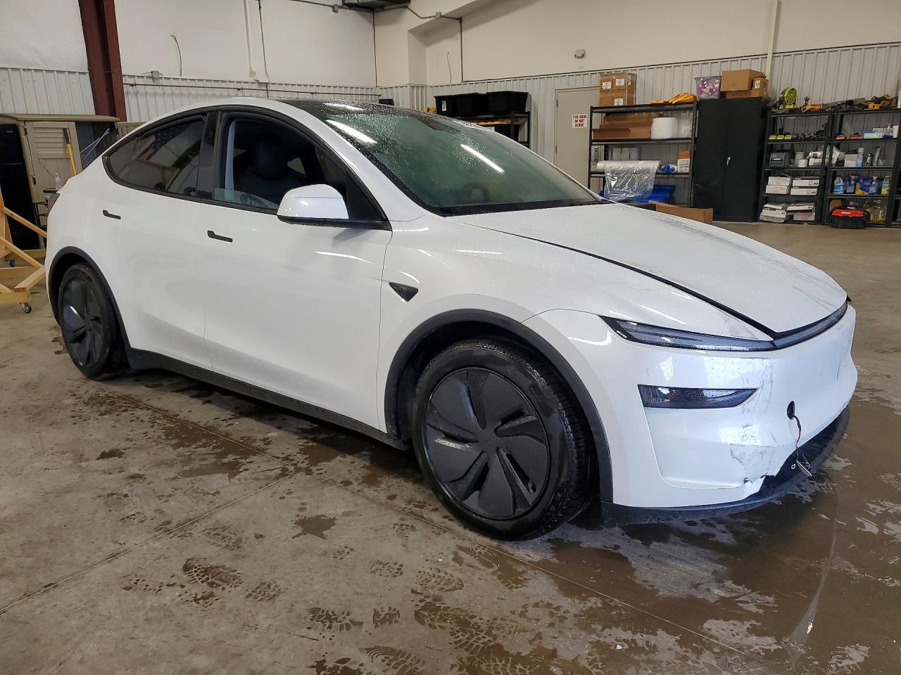 2026 TESLA MODEL Y