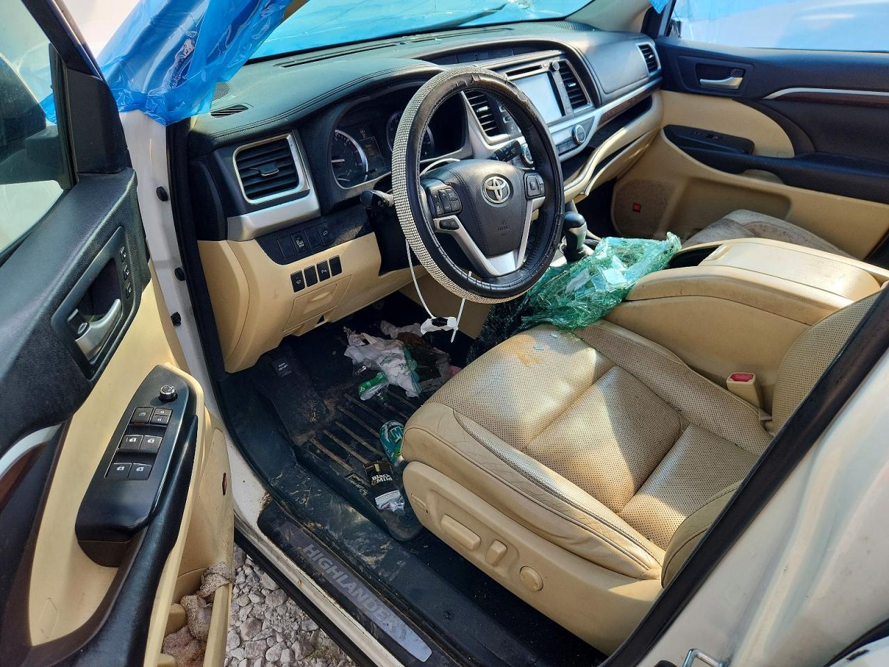 2016 TOYOTA HIGHLANDER
