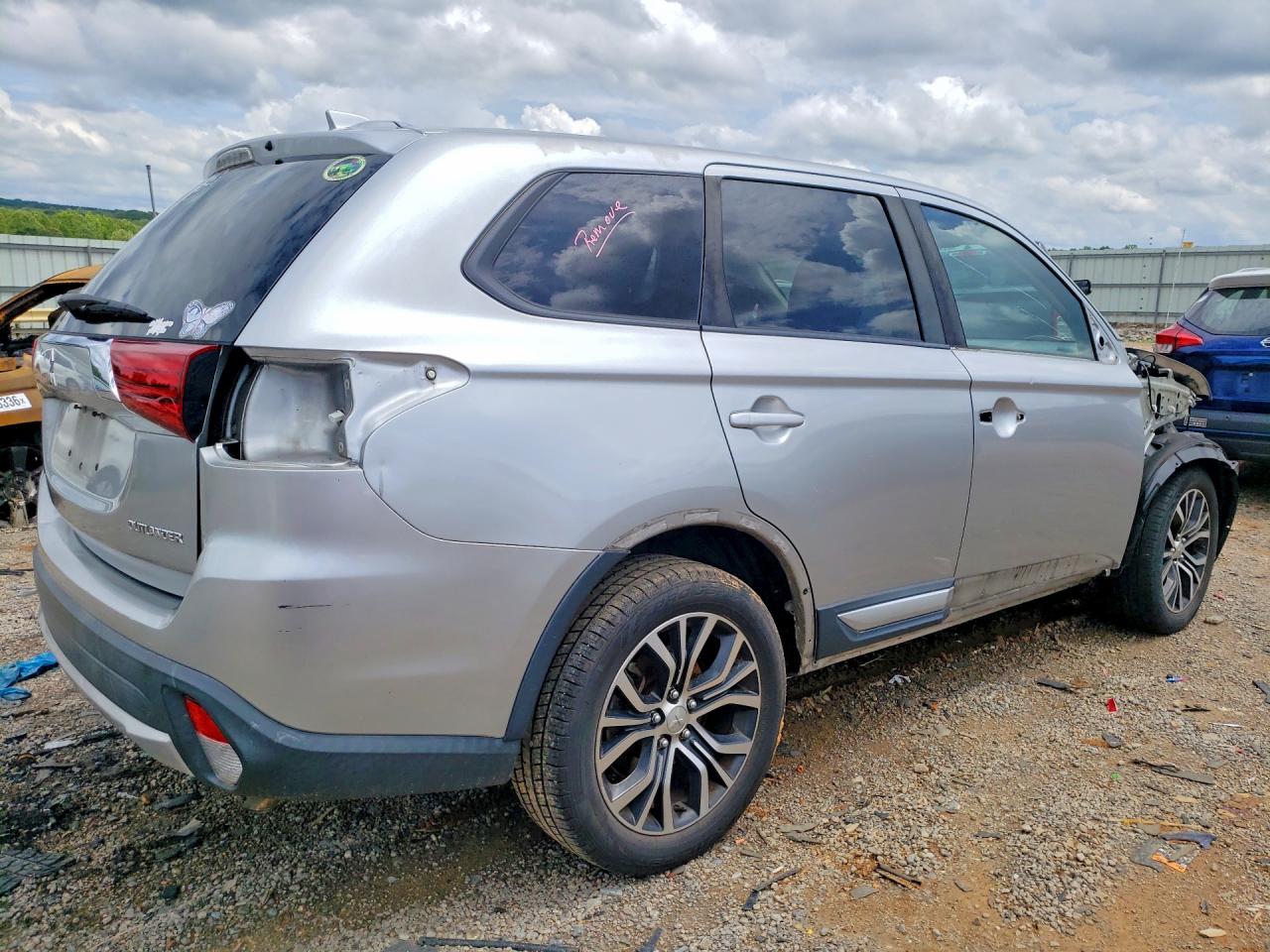 2018 MITSUBISHI OUTLANDER