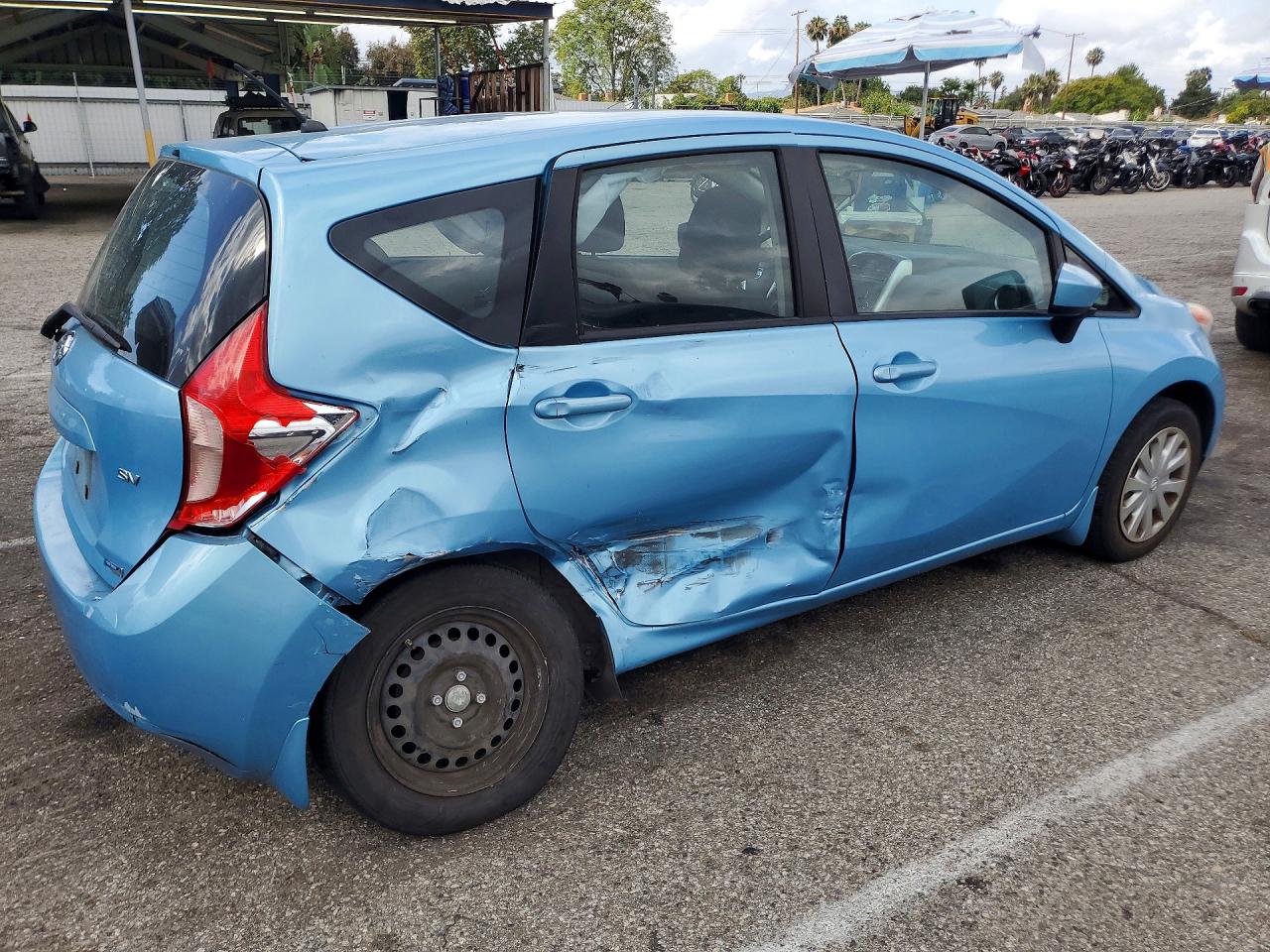 2015 NISSAN VERSA