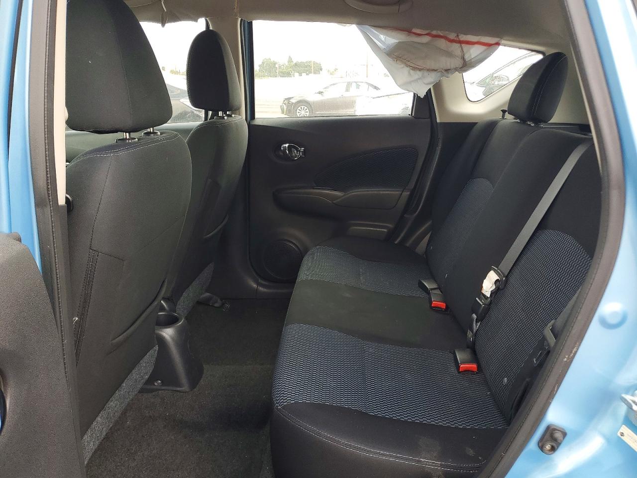 2015 NISSAN VERSA