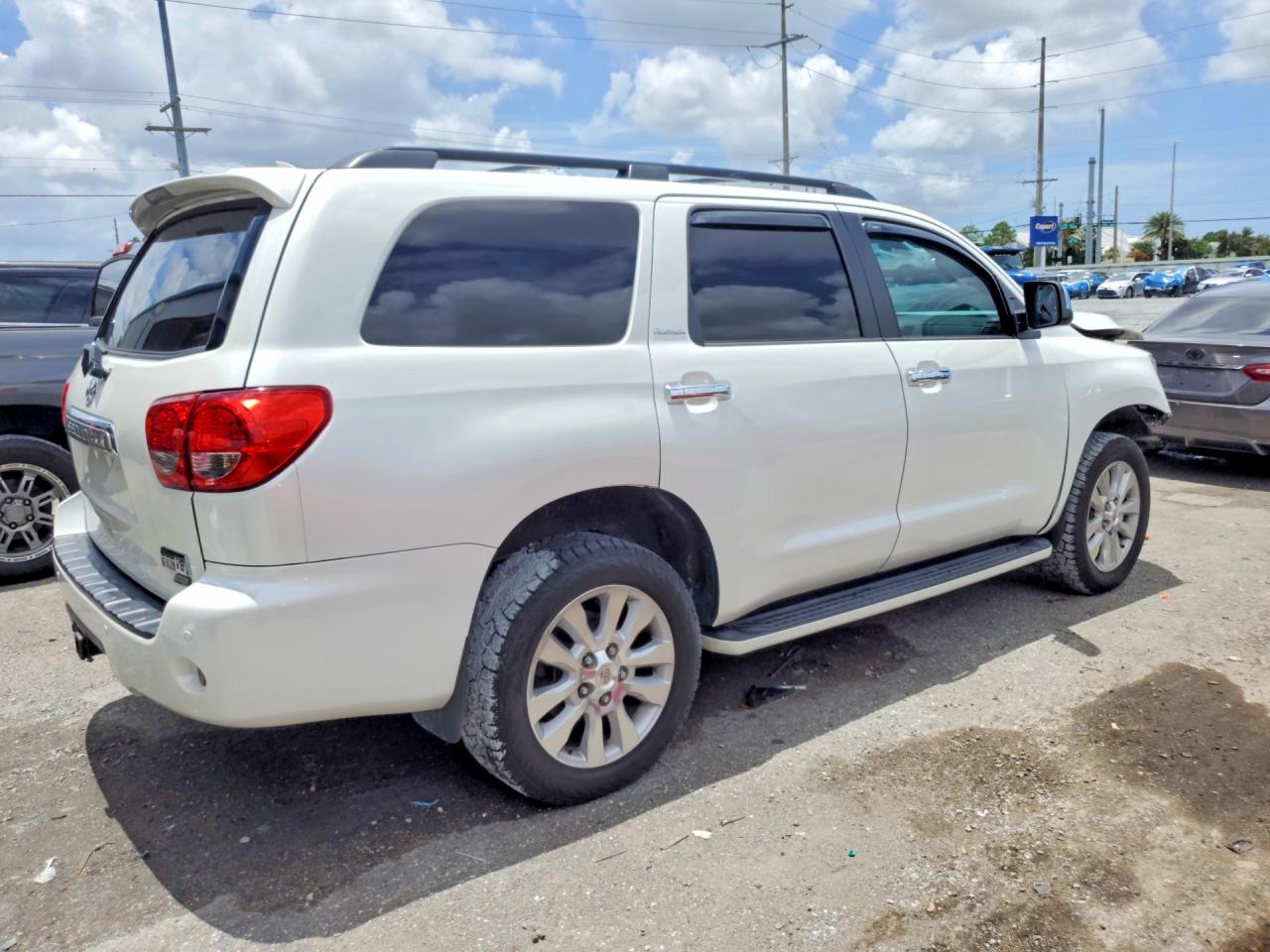 2016 TOYOTA SEQUOIA
