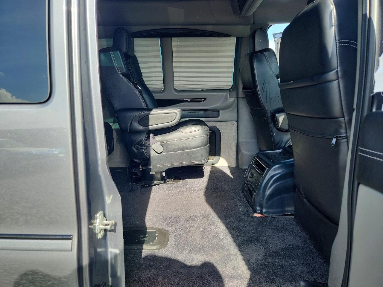 2023 GMC SAVANA