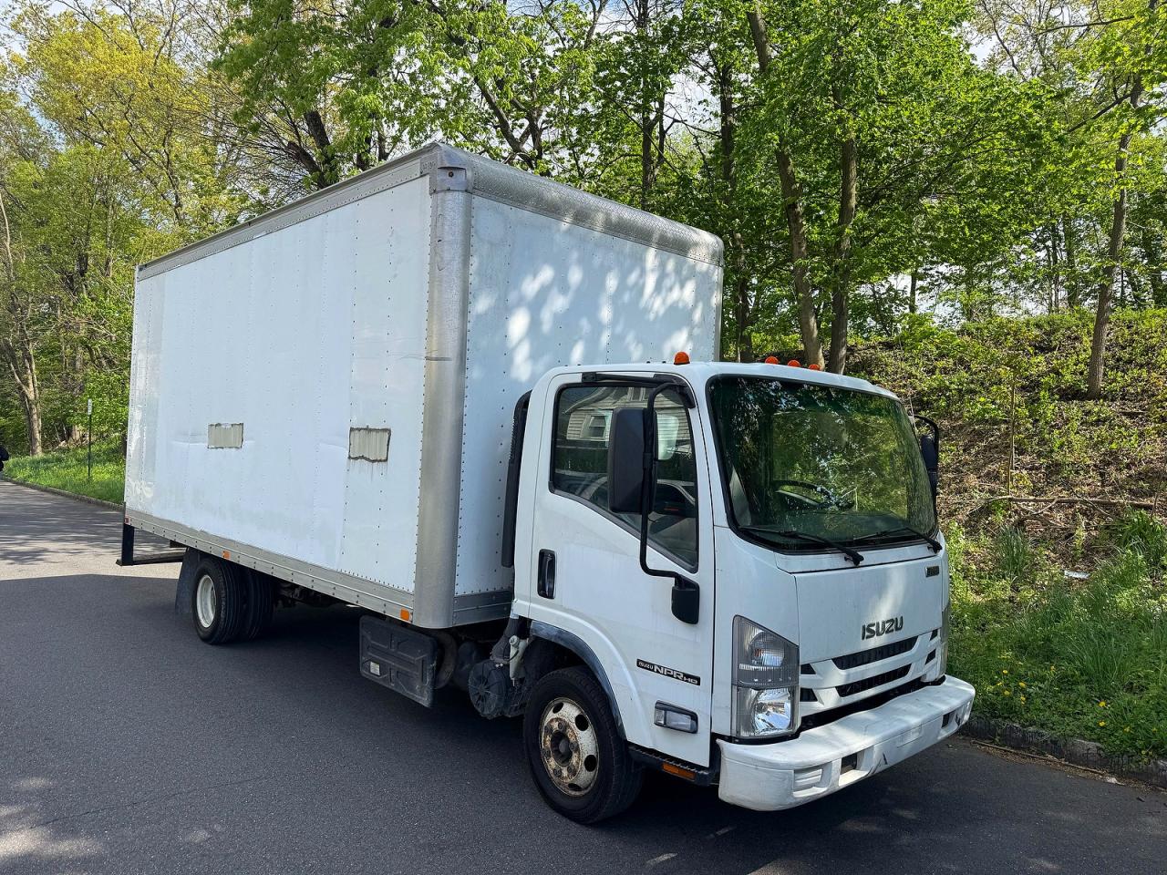 2020 ISUZU NPR