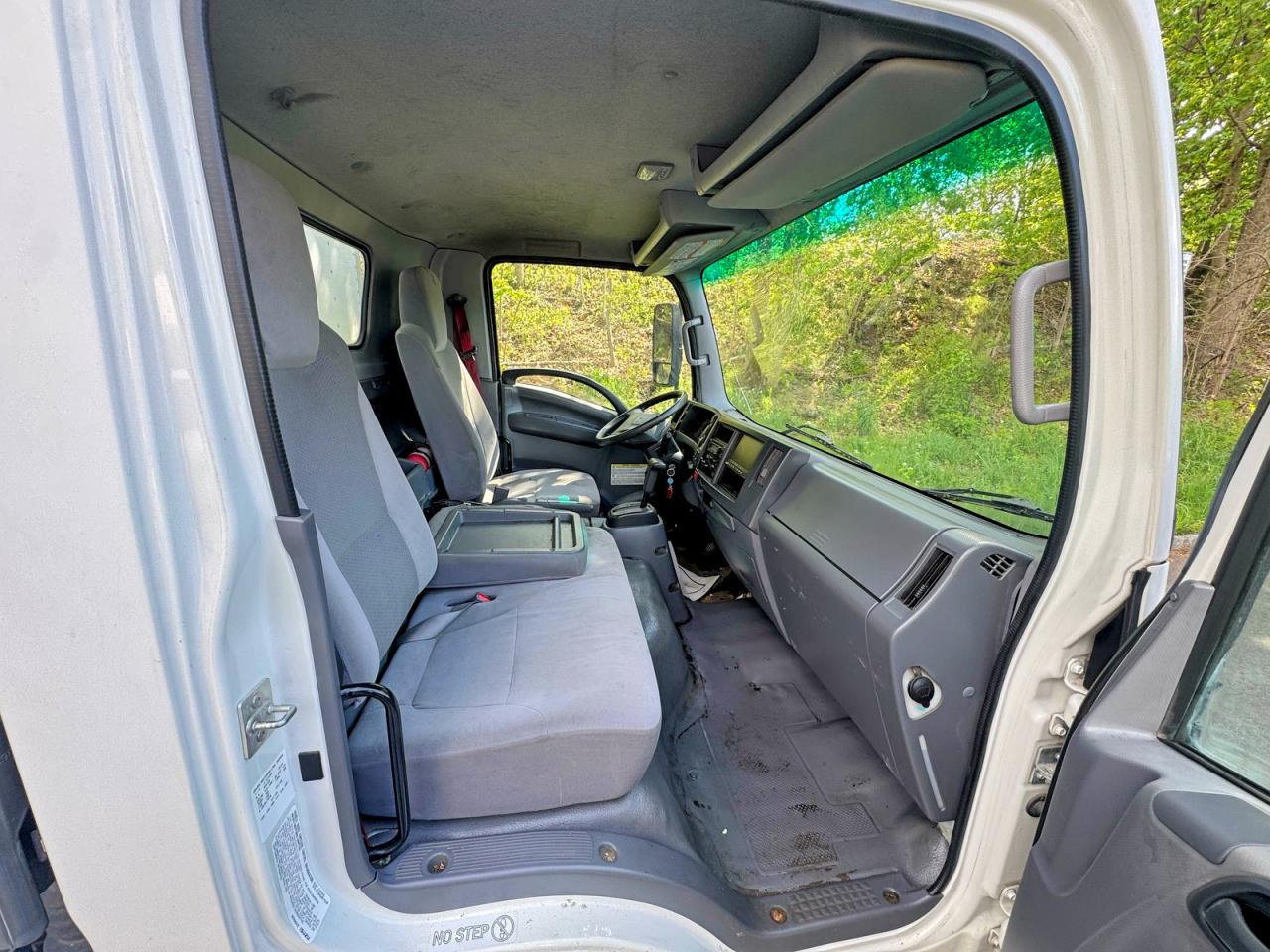 2020 ISUZU NPR