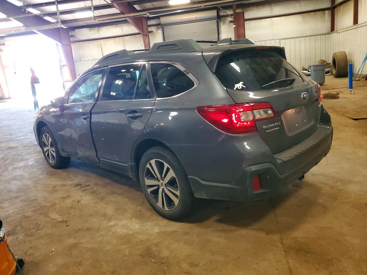 2018 SUBARU OUTBACK