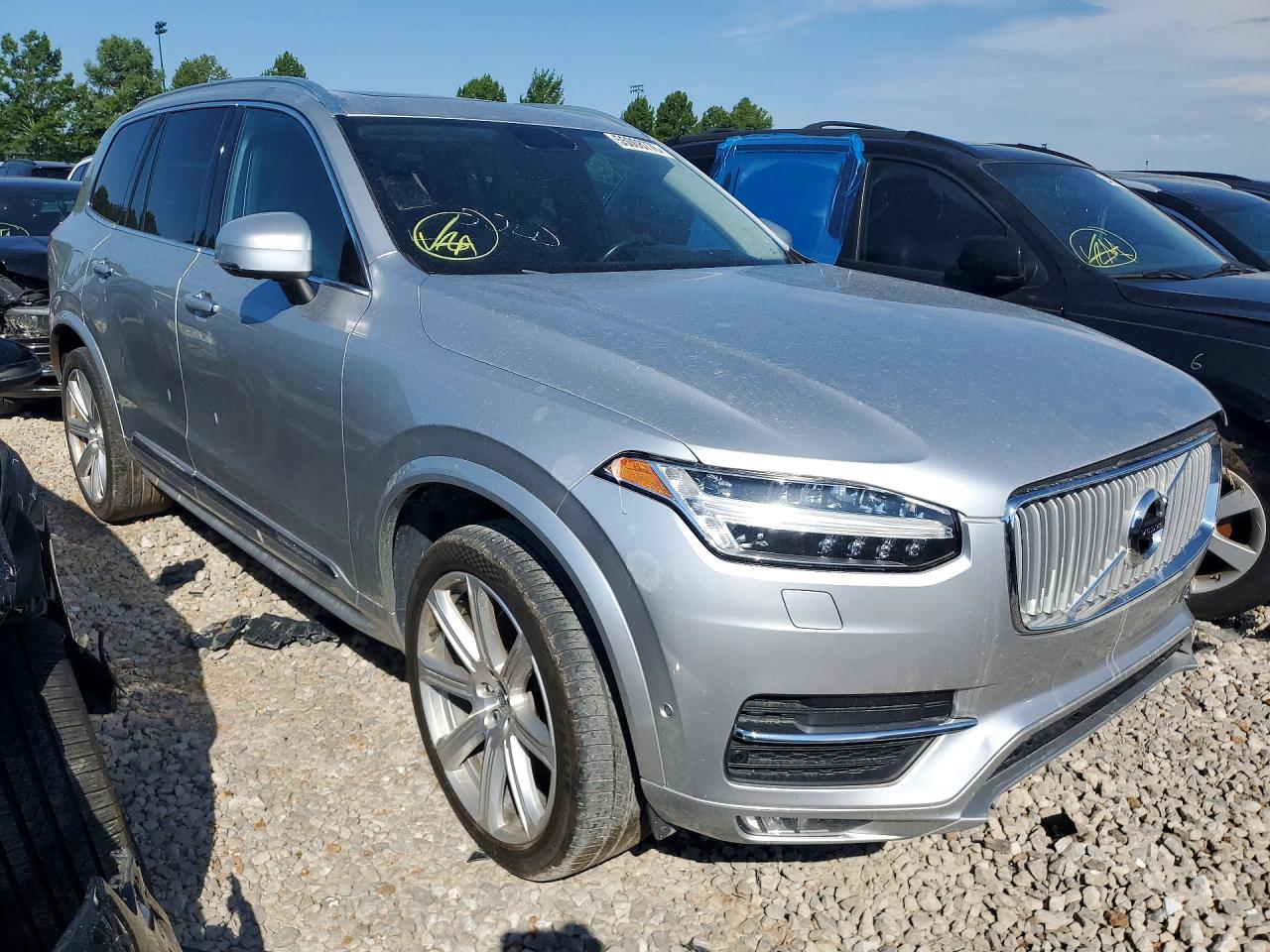 2019 VOLVO XC90