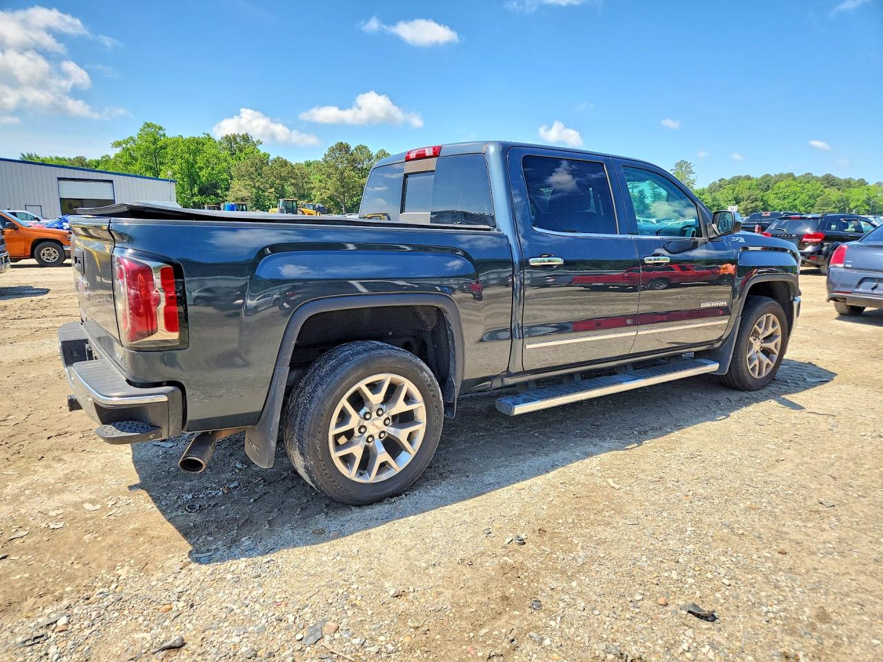 2017 GMC SIERRA