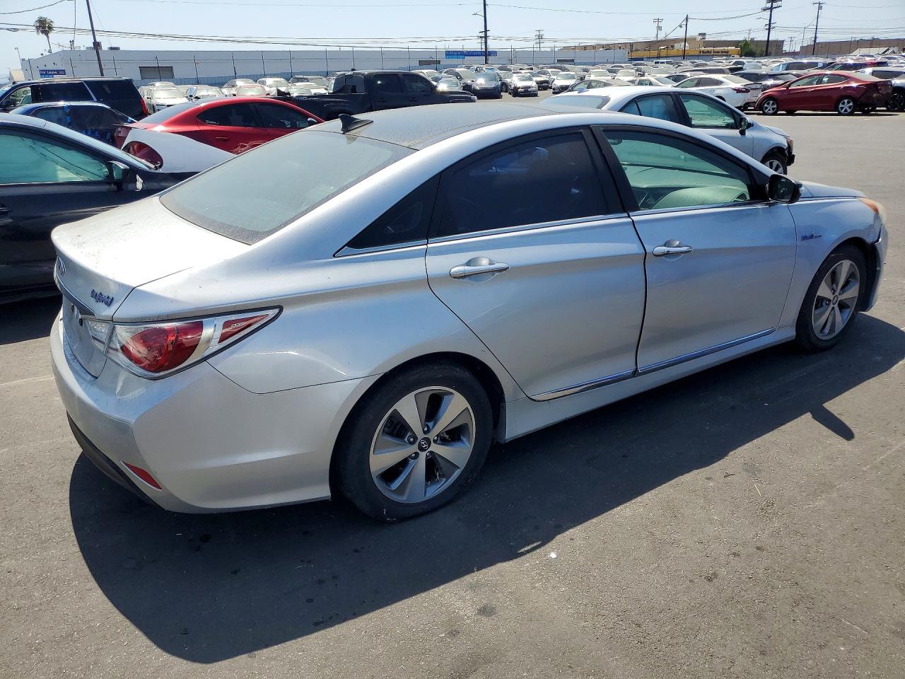 2011 HYUNDAI SONATA