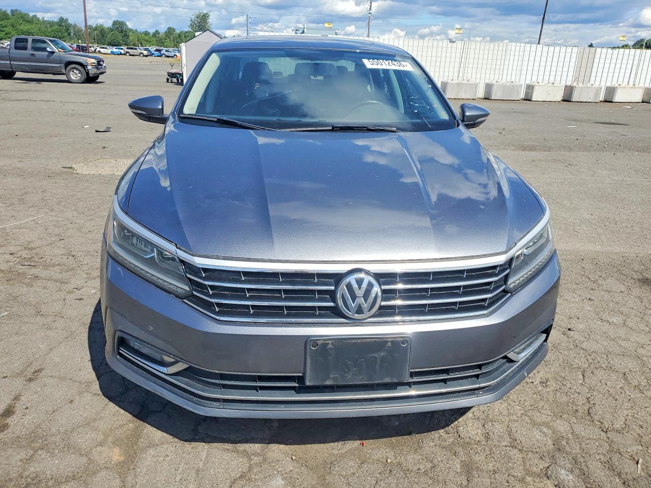 2018 VOLKSWAGEN PASSAT