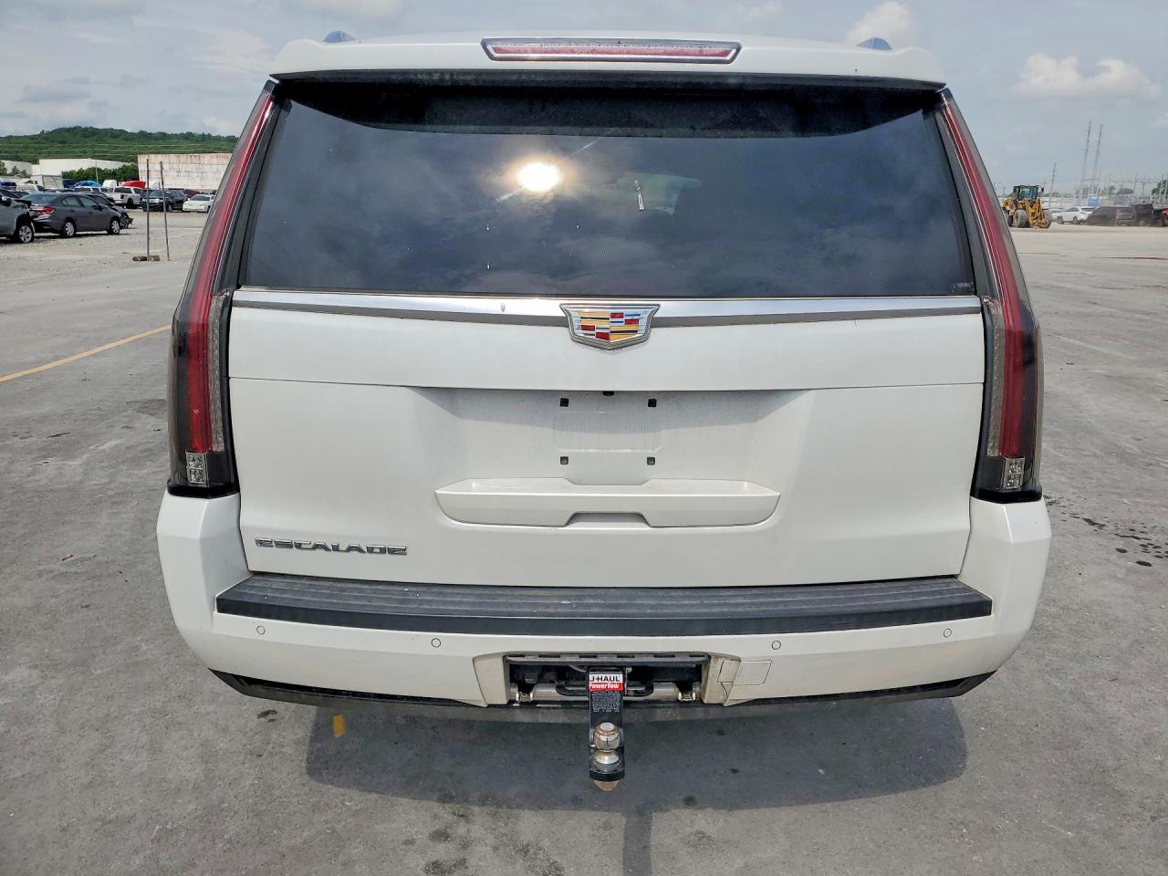 2016 CADILLAC ESCALADE