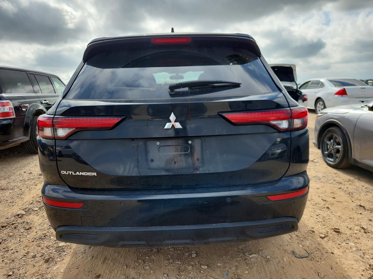 2024 MITSUBISHI OUTLANDER