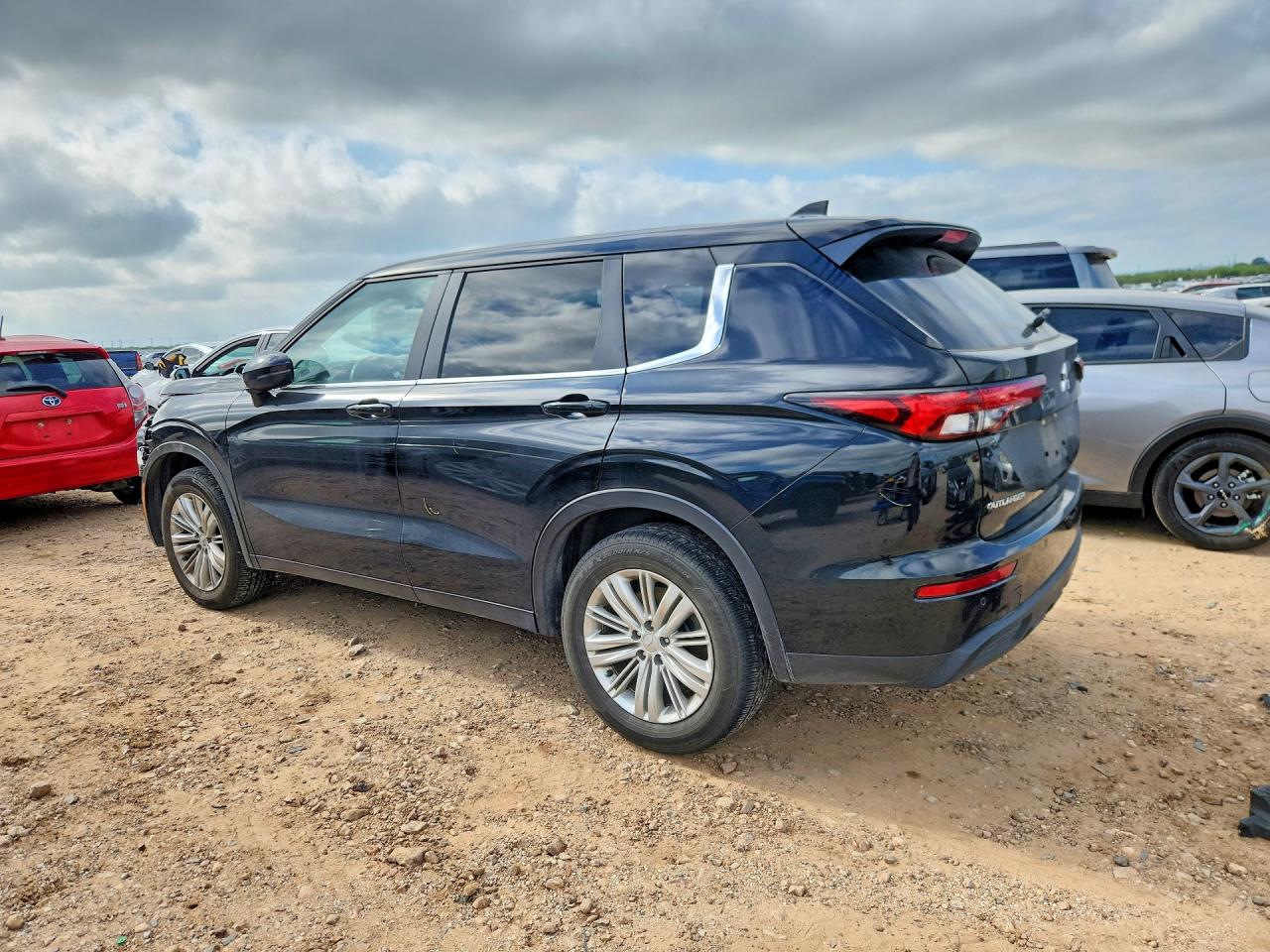 2024 MITSUBISHI OUTLANDER
