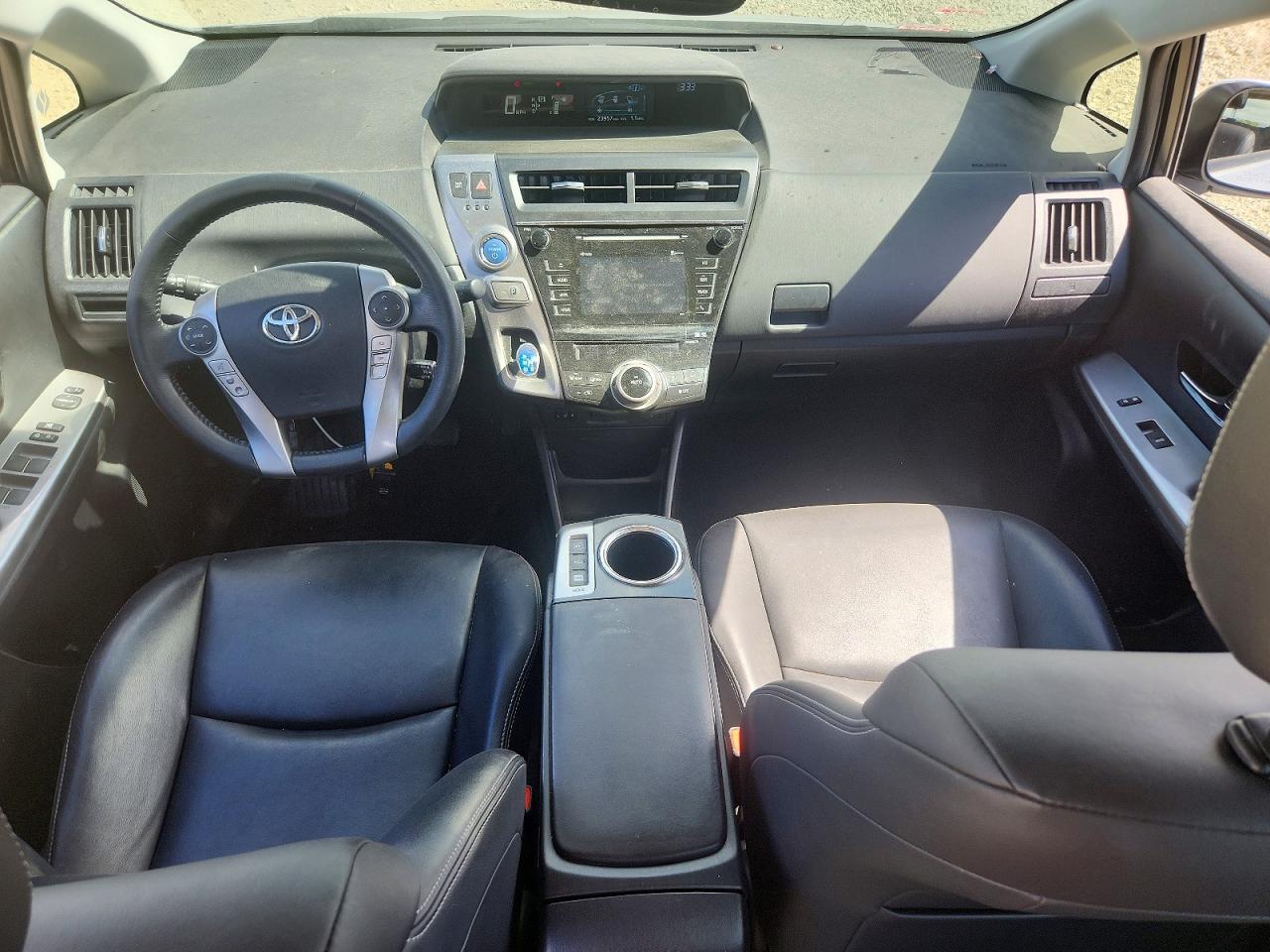 2016 TOYOTA PRIUS