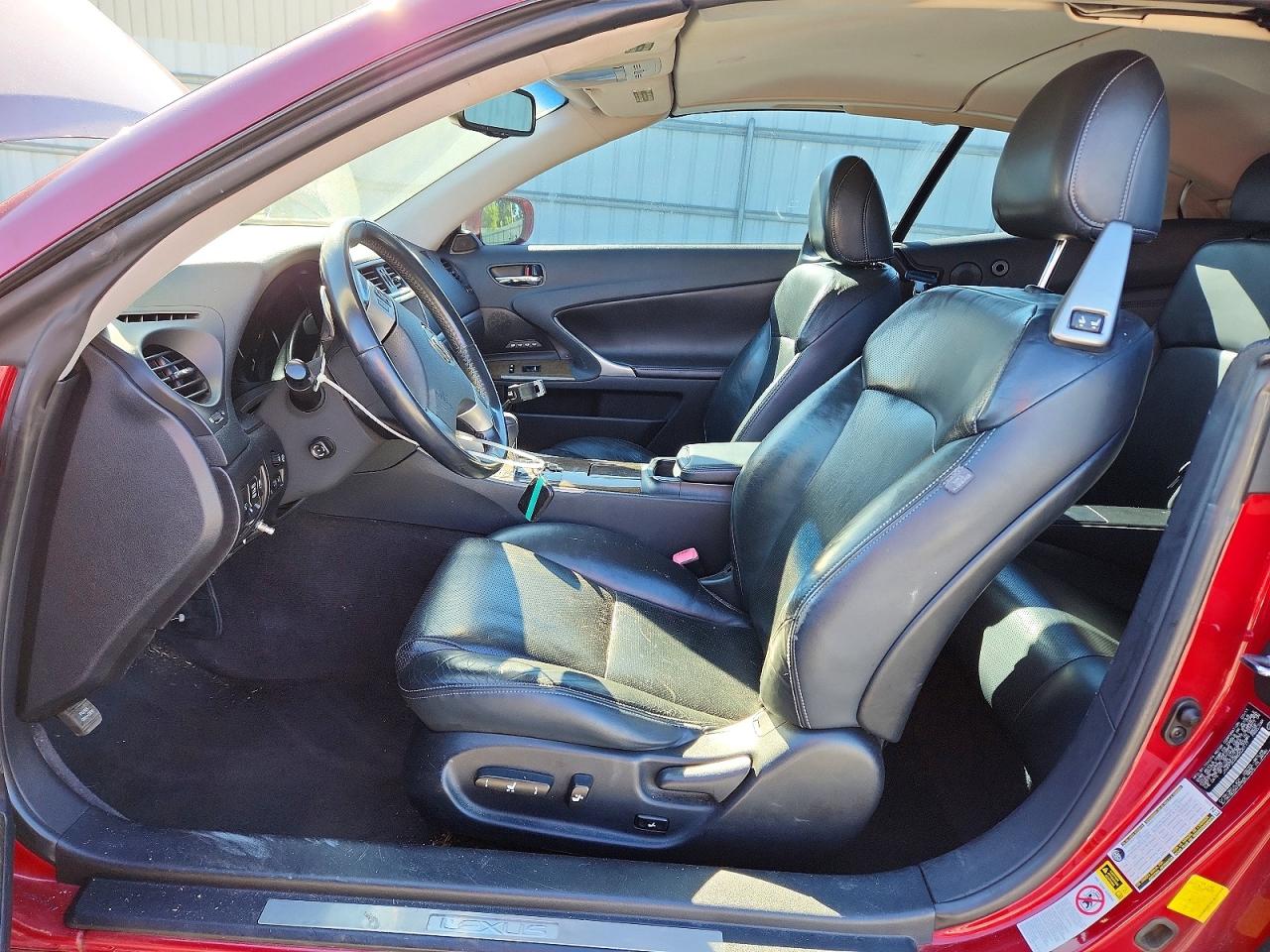 2011 LEXUS IS