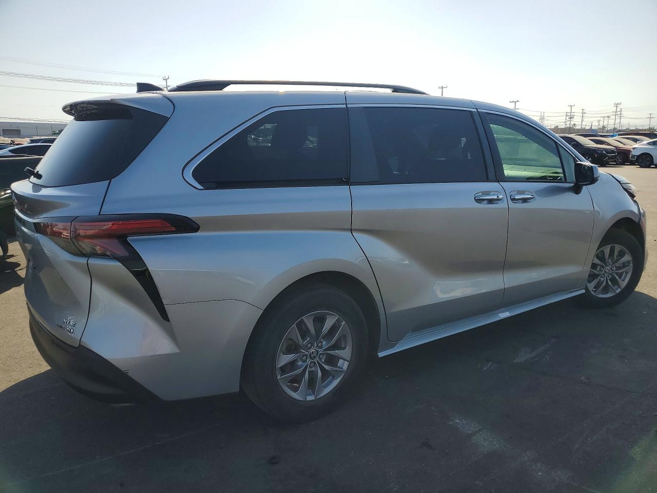 2022 TOYOTA SIENNA
