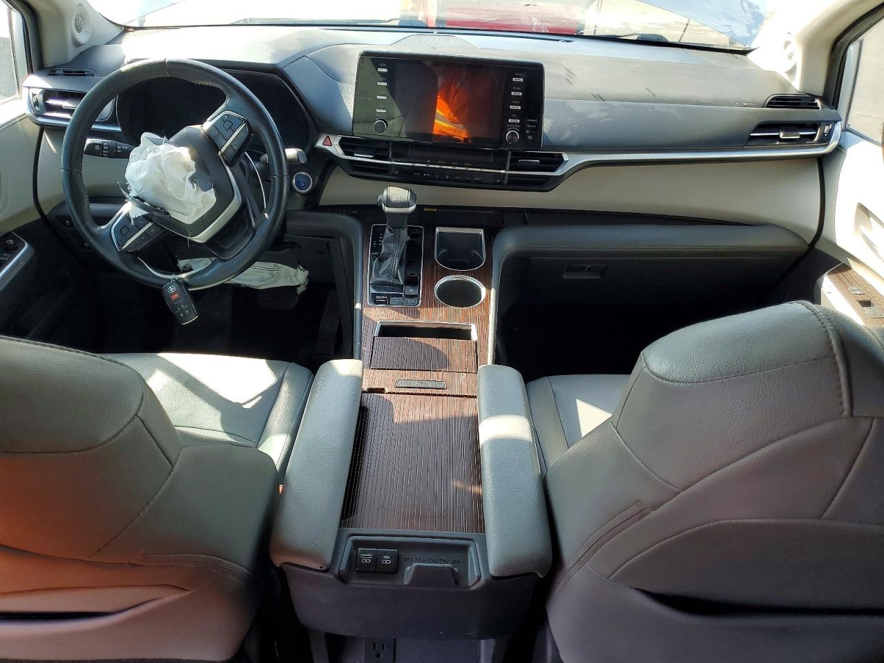 2022 TOYOTA SIENNA