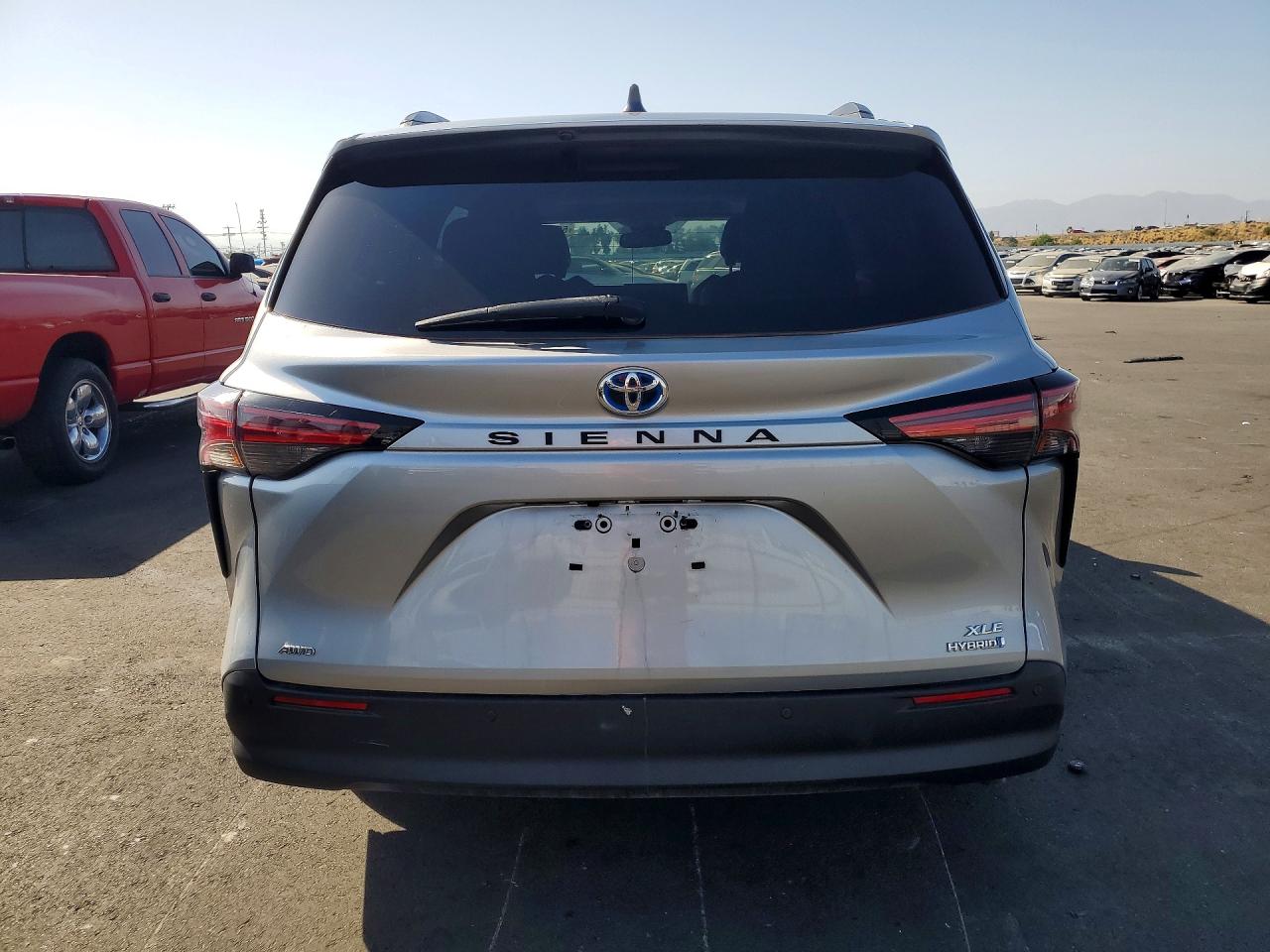 2022 TOYOTA SIENNA