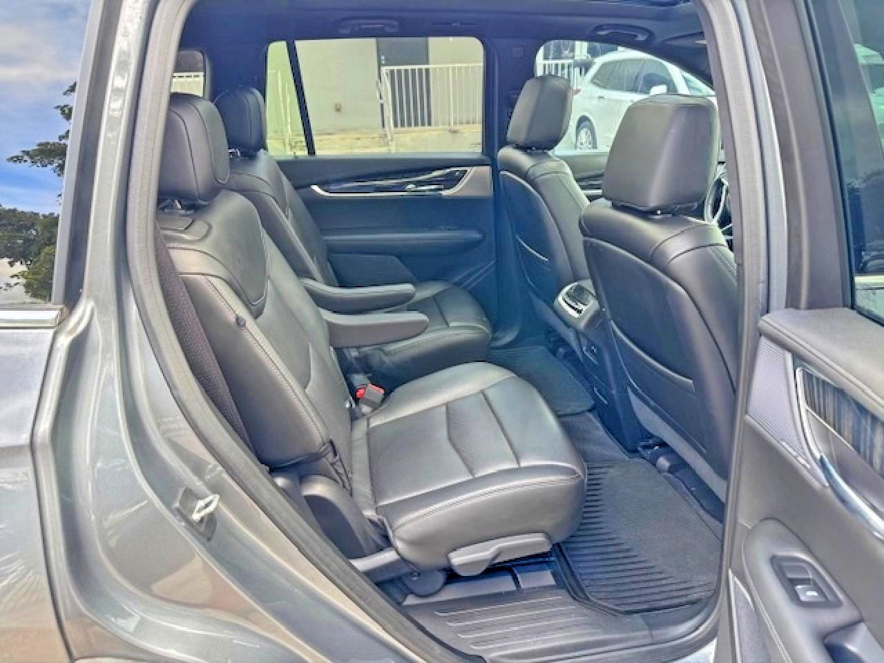 2020 CADILLAC XT6