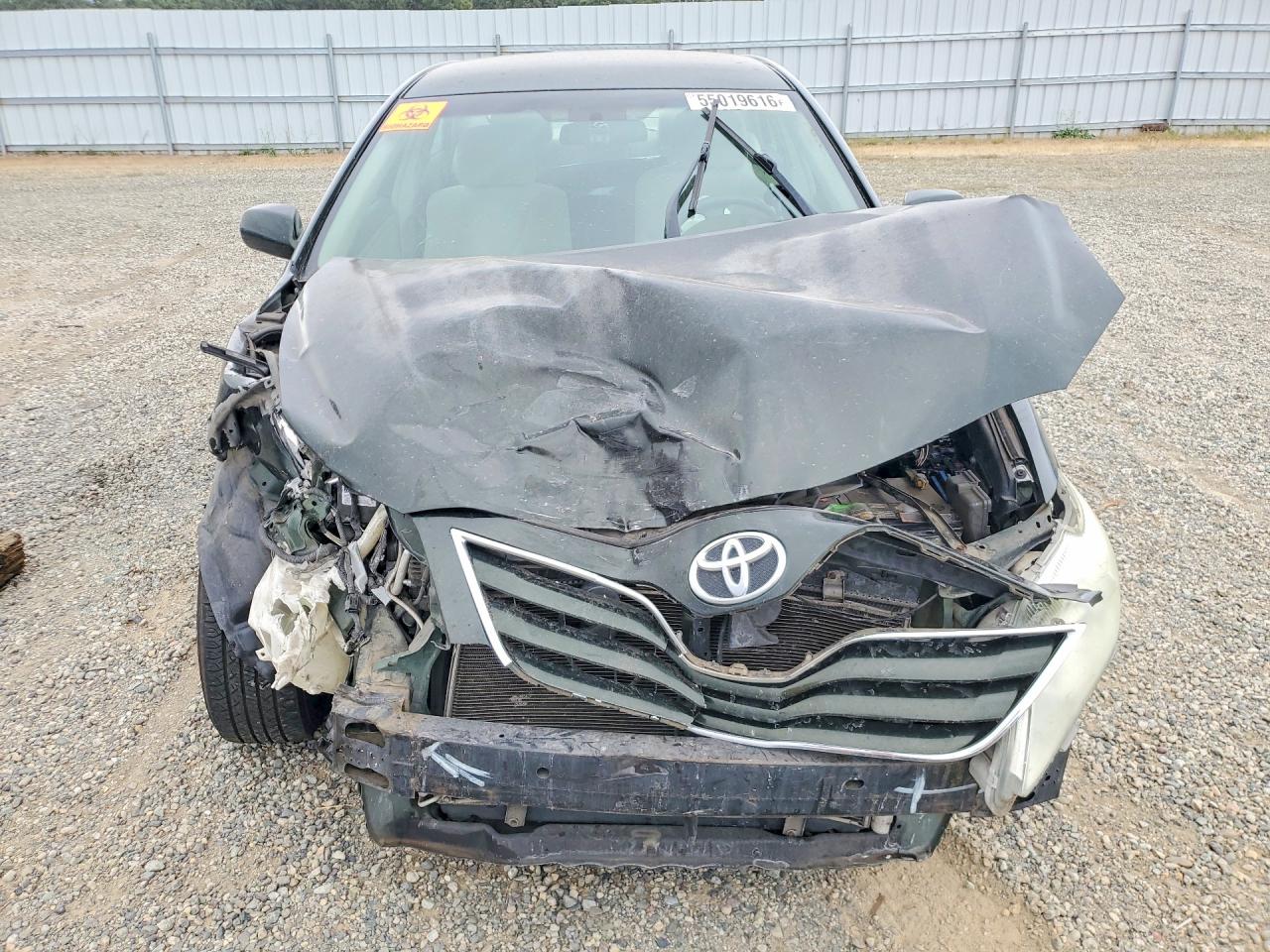 2010 TOYOTA CAMRY