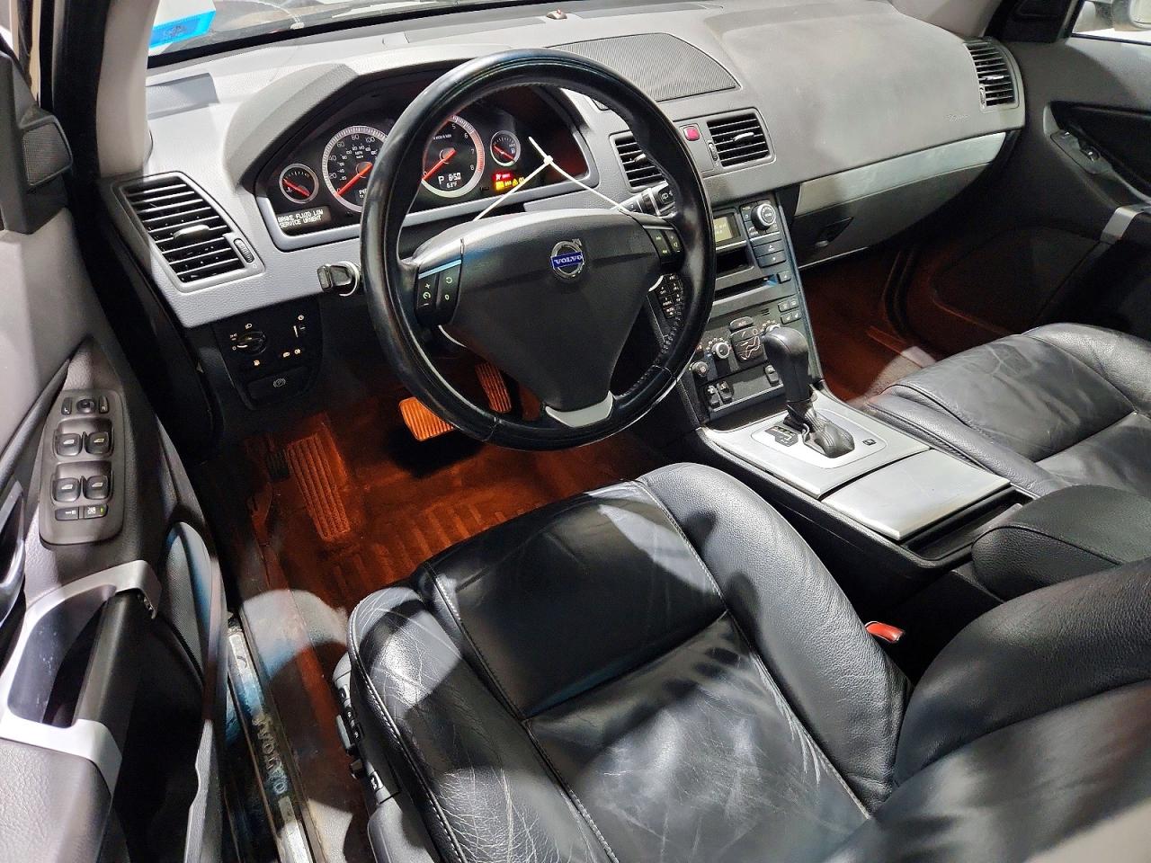 2014 VOLVO XC90