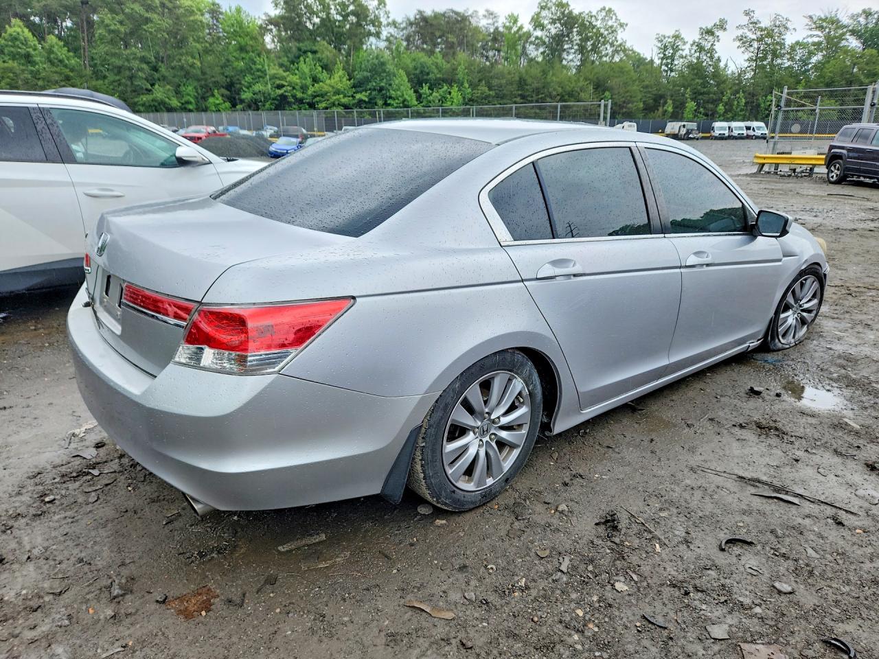 2011 HONDA ACCORD