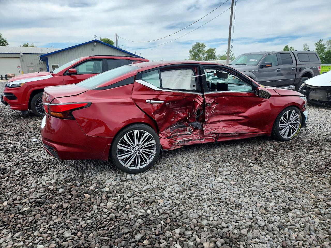 2023 NISSAN ALTIMA