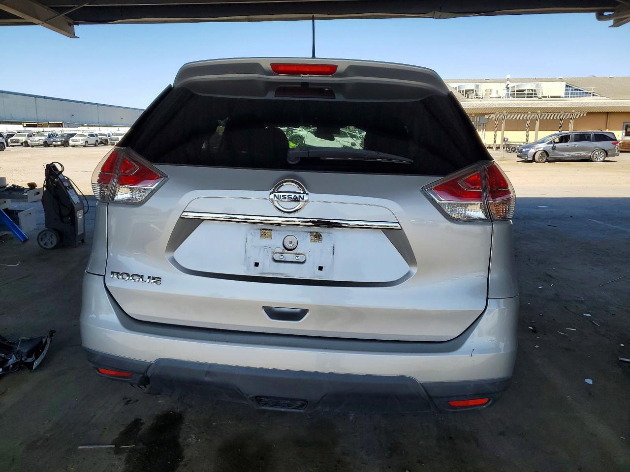 2016 NISSAN ROGUE