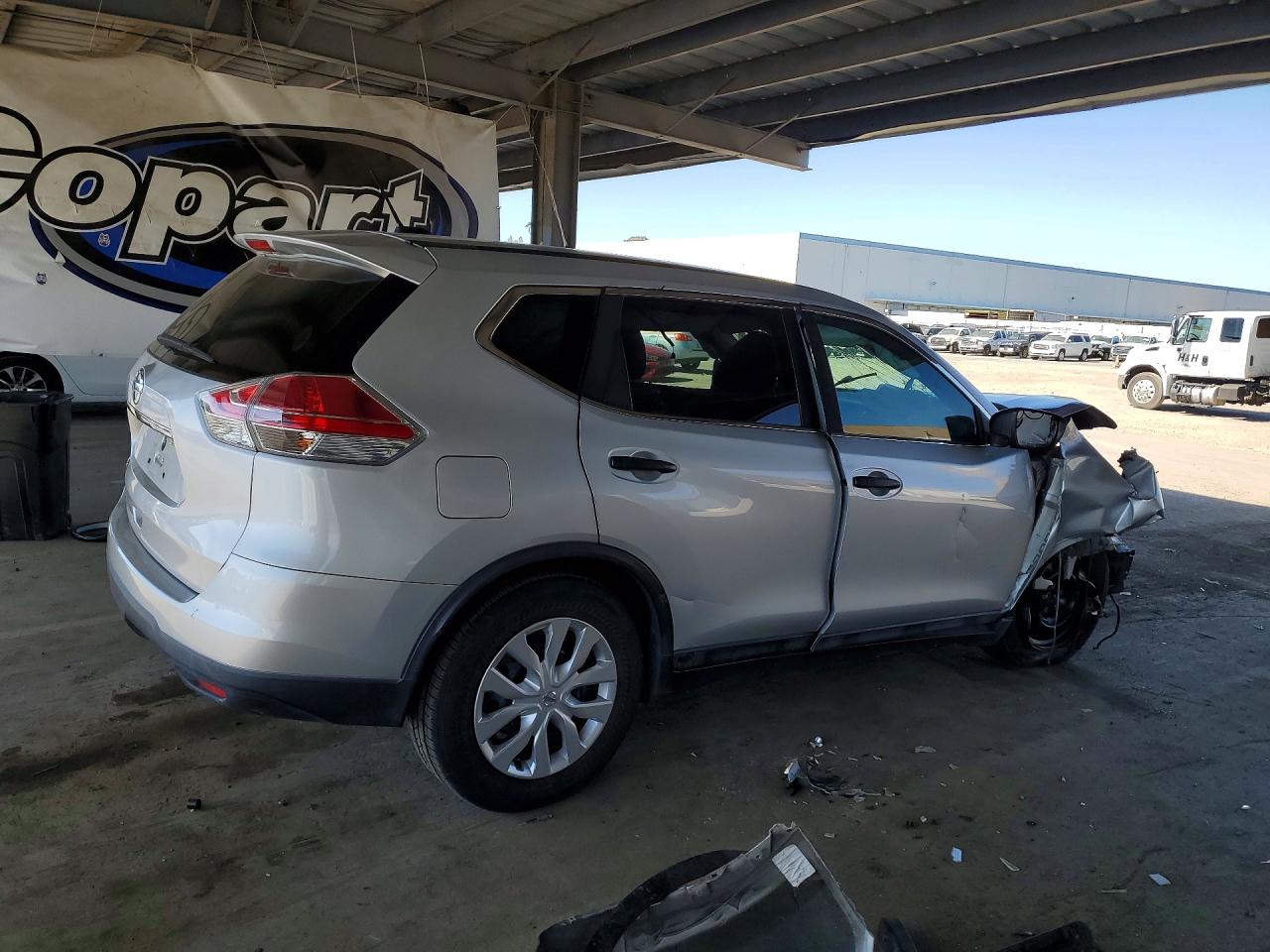 2016 NISSAN ROGUE