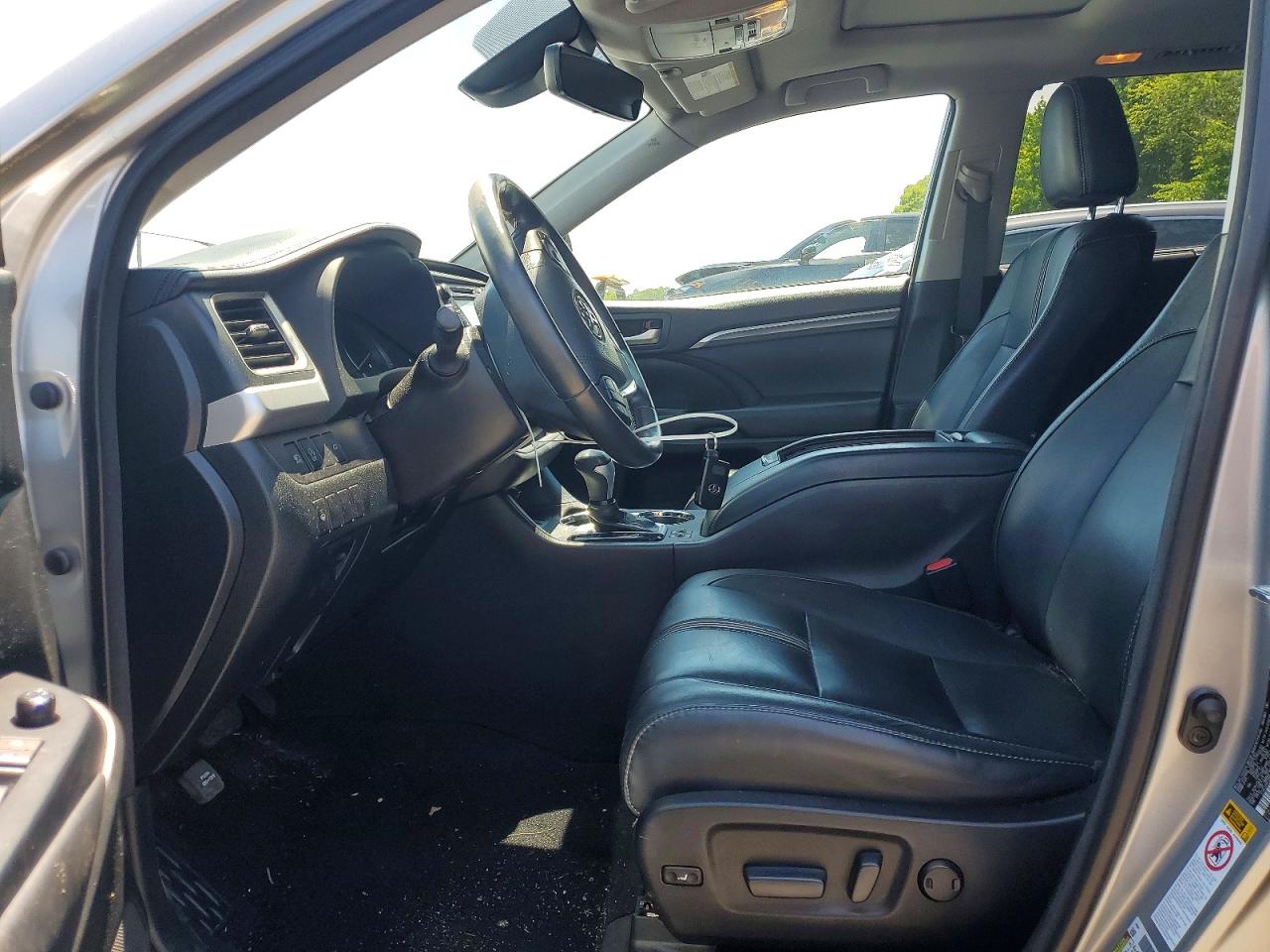 2017 TOYOTA HIGHLANDER