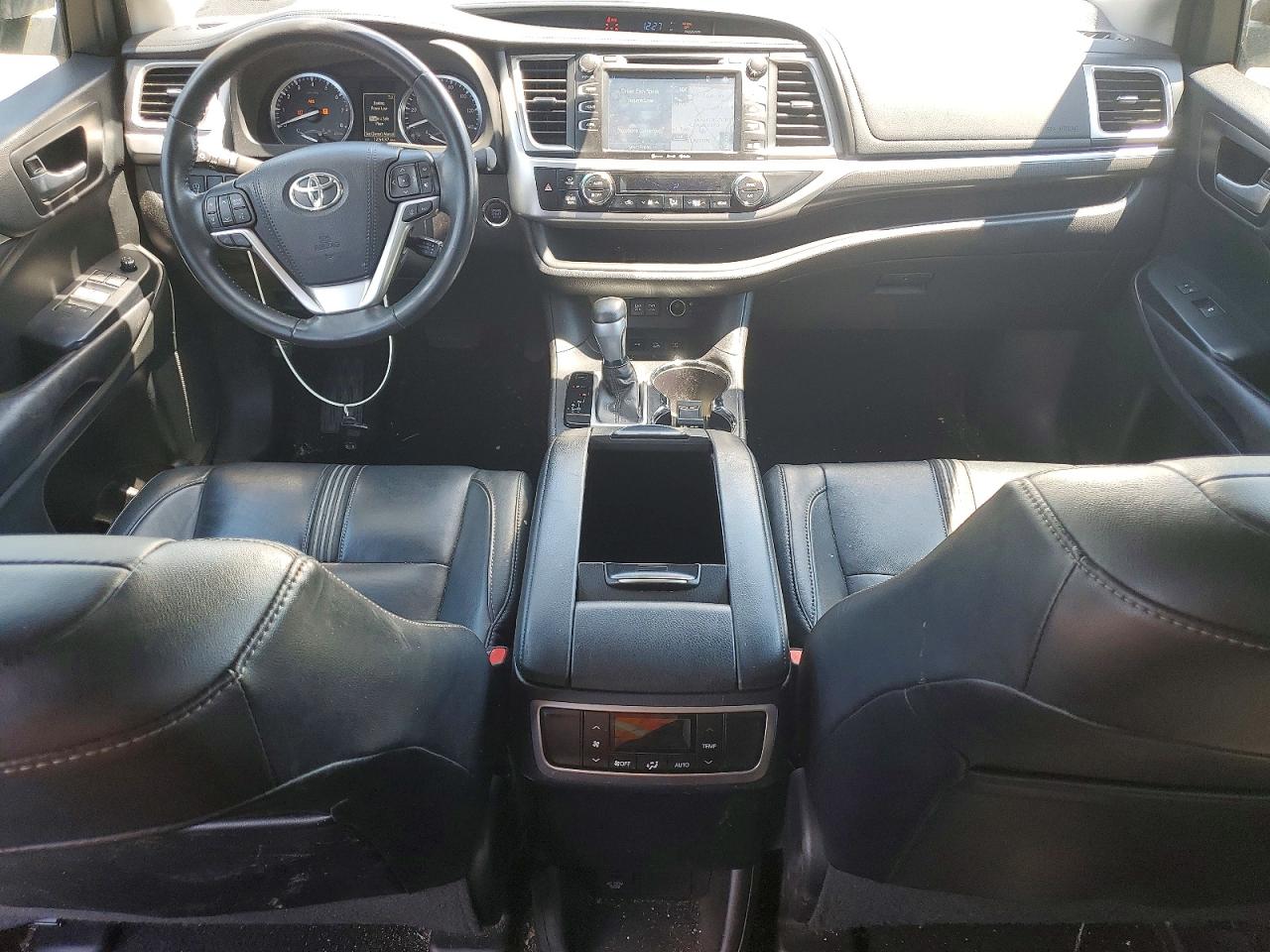 2017 TOYOTA HIGHLANDER