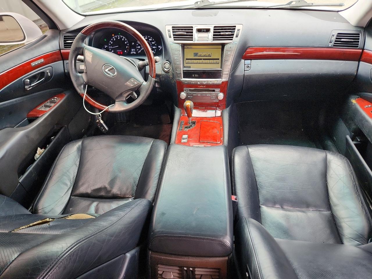 2011 LEXUS LS460