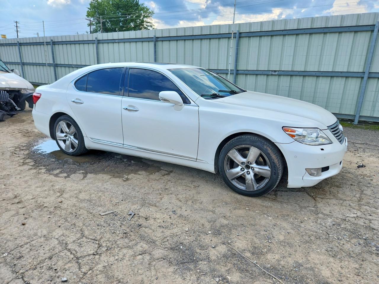 2011 LEXUS LS460