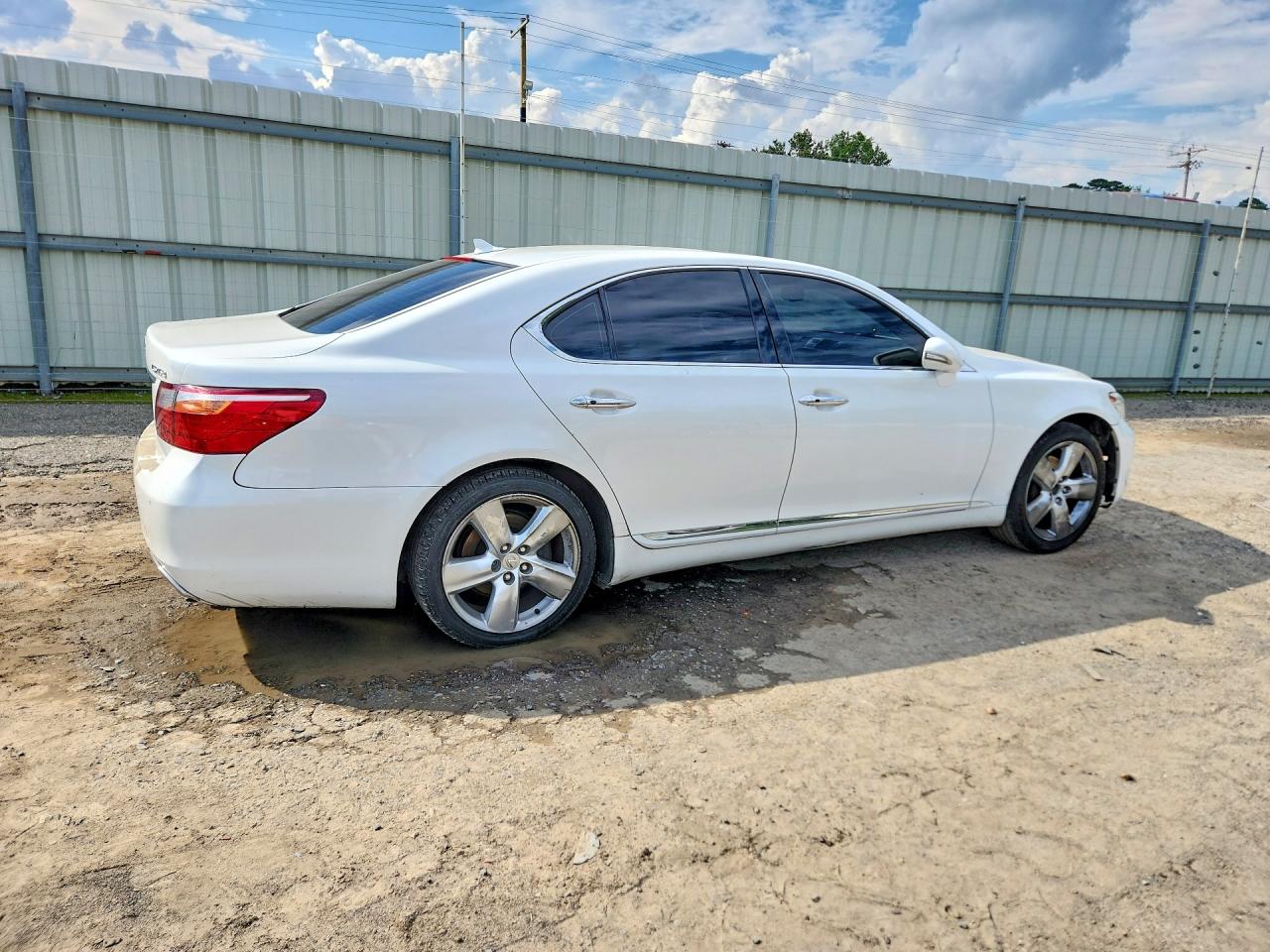 2011 LEXUS LS460