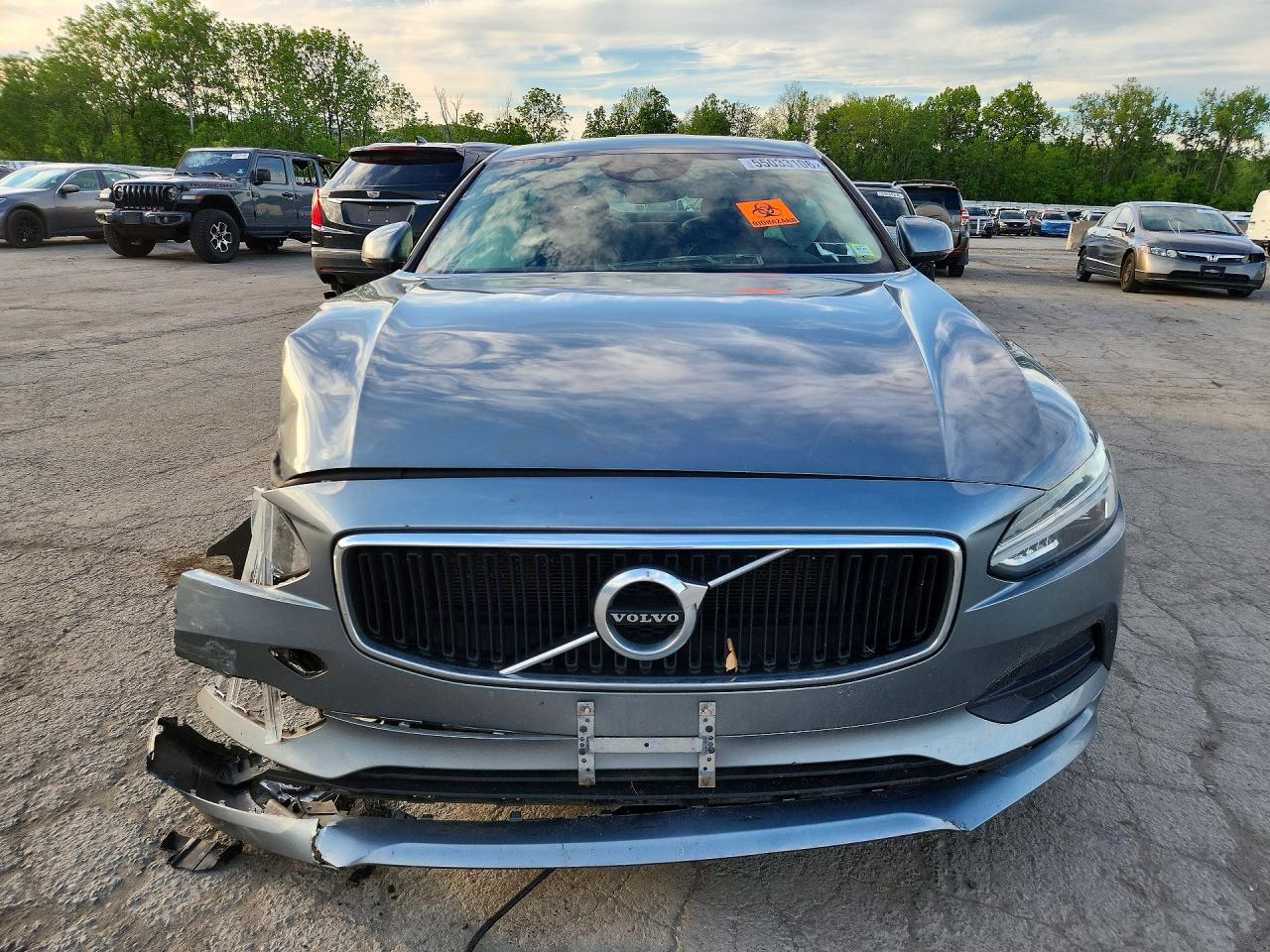 2018 VOLVO S90