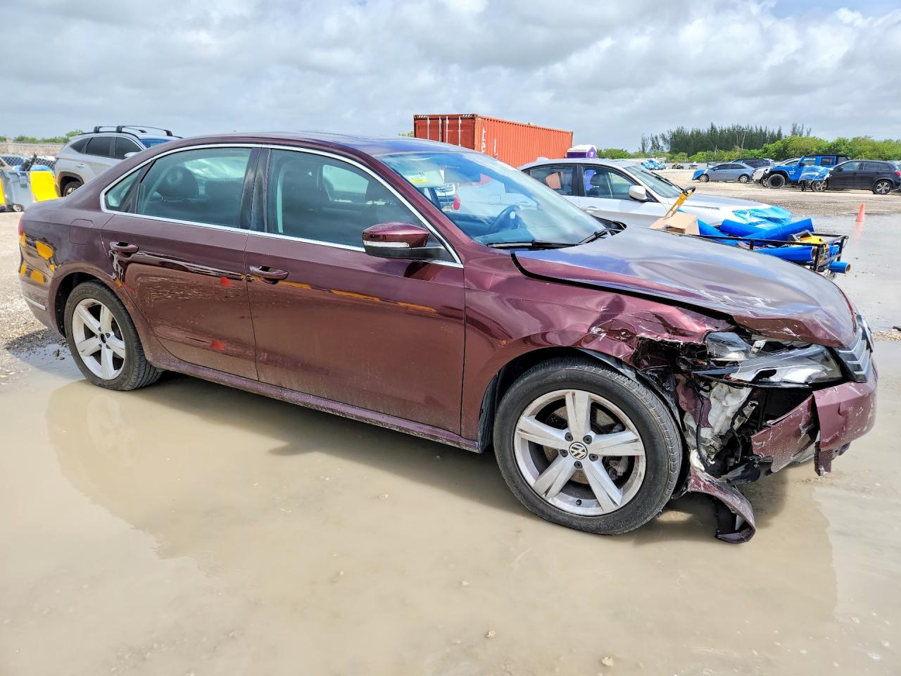 2013 VOLKSWAGEN PASSAT