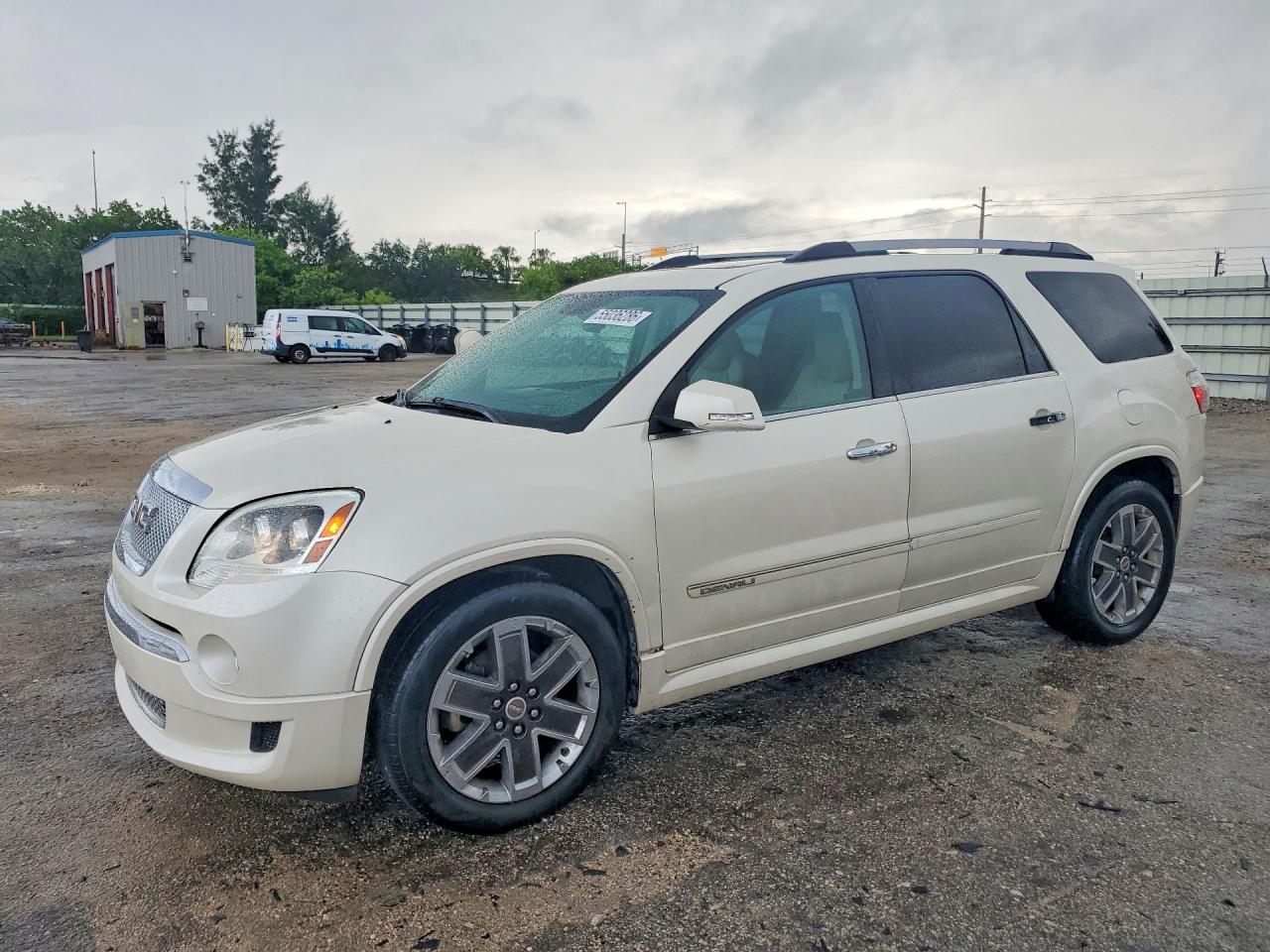 2011 GMC ACADIA DEN