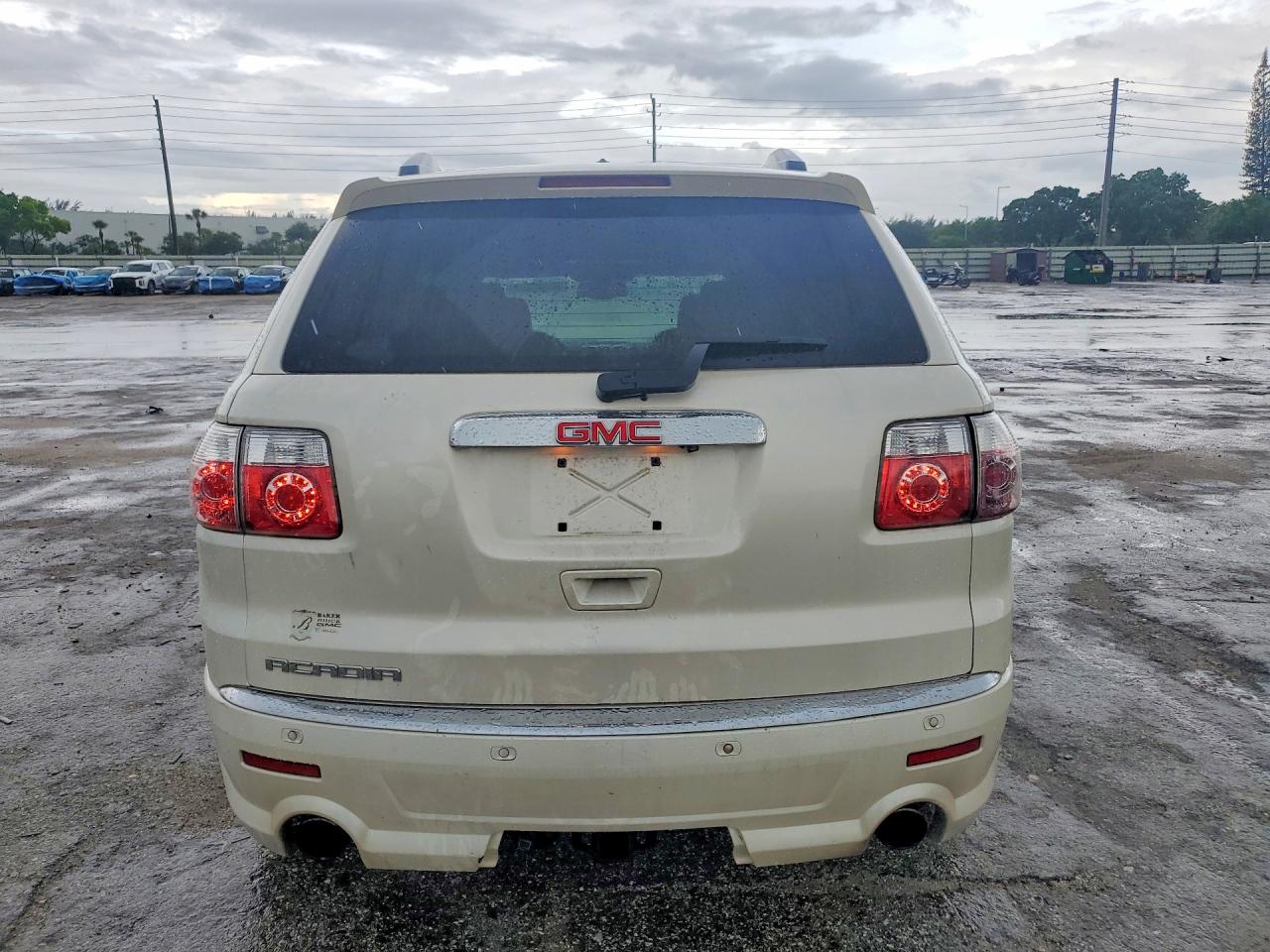 2011 GMC ACADIA DEN