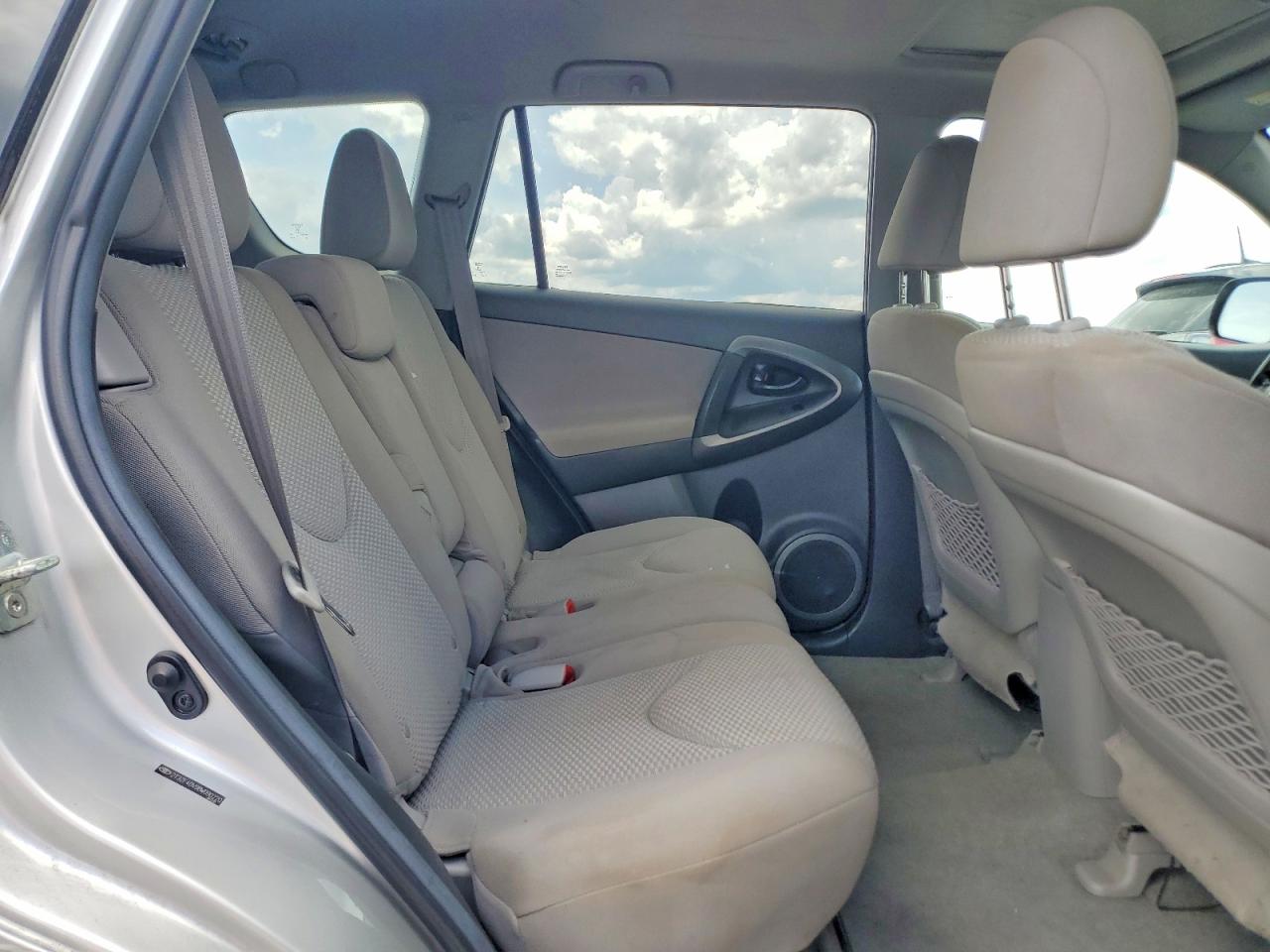 2011 TOYOTA RAV4