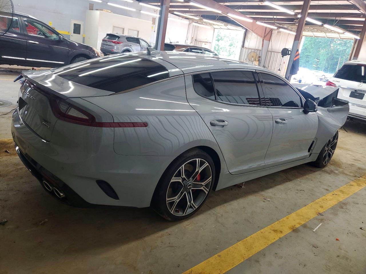 2020 KIA STINGER