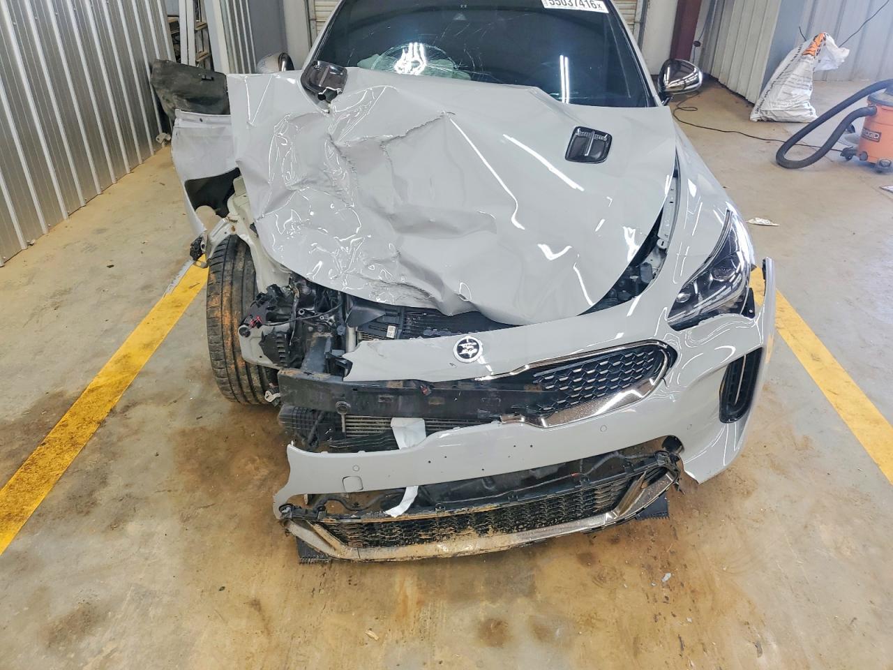 2020 KIA STINGER