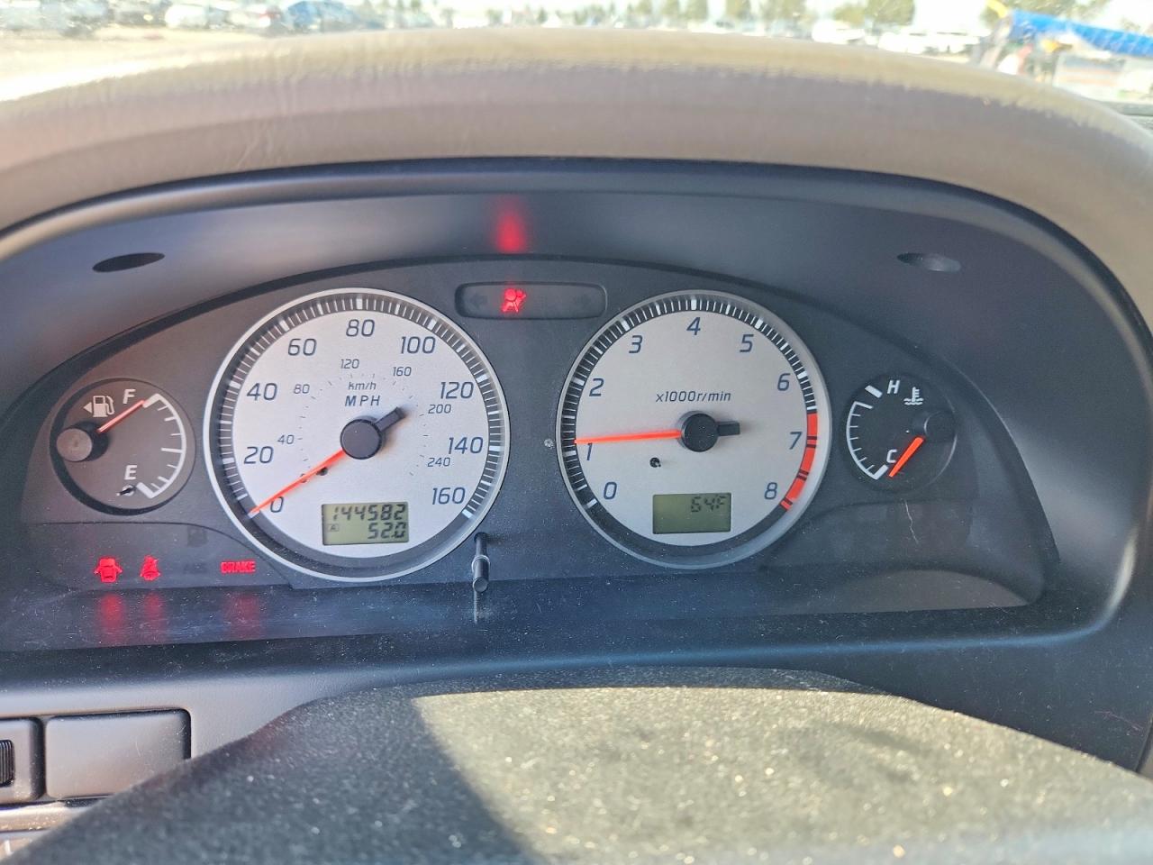 2002 NISSAN MAXIMA